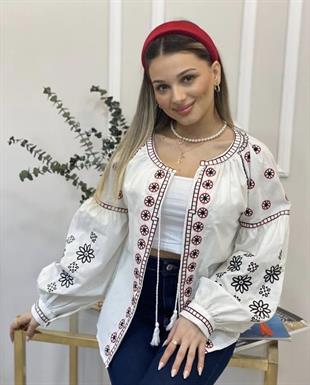 Tasarım Beyaz Üzerine Çiçek Nakışlı Ceket 