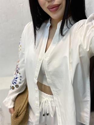 Tasarım Kolları Renkli Nakışlı Gömlek 