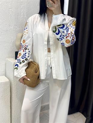 Tasarım Kolları Renkli Nakışlı Gömlek 