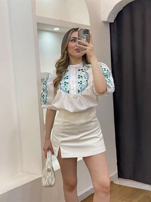 Tasarım Mavi Nakışlı Önü Düğmeli Bluz
