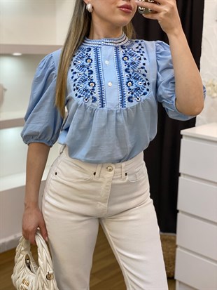 Tasarım Mavi Nakışlı Önü Düğmeli Model Bluz 