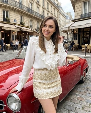 Tasarım Özel Seri Dokulu Ve Volanlı Gömlek