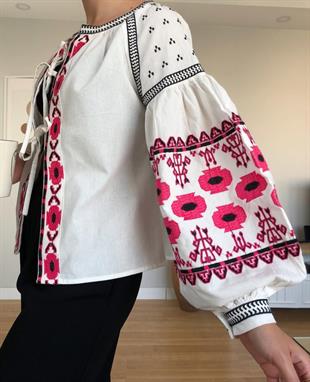 Tasarım Pembe Çiçek Nakışlı Ceket