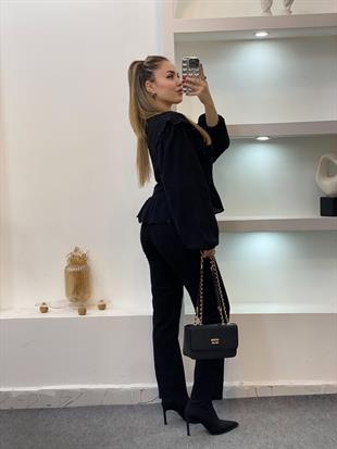 Tasarım Siyah Fisto Detay Nakışlı Volanlı  Bluz 
