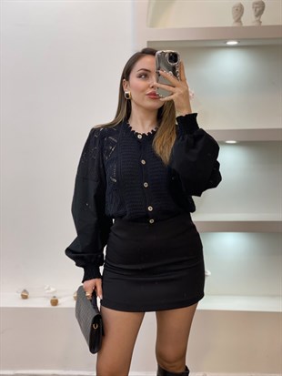 Tasarım Siyah Kolları Poplin ve Fisto Detaylı Triko Hırka 