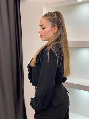 Tasarım Siyah V Yaka Önü Volanlı  Bluz 