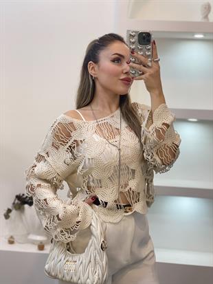 Tasarım Yaprak Desen Bej Dantel Bluz 