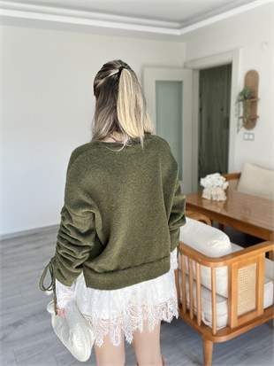 Yeşil Dantel Detay Kolları Büzgülü Model Hırka