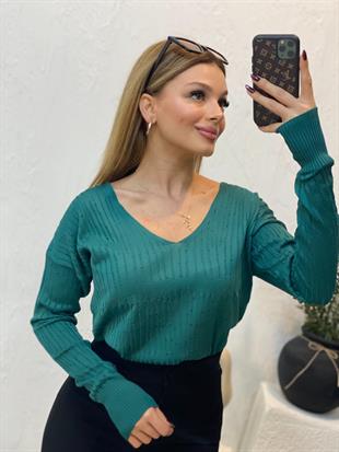Yeşil V Yaka Delikli Model Triko