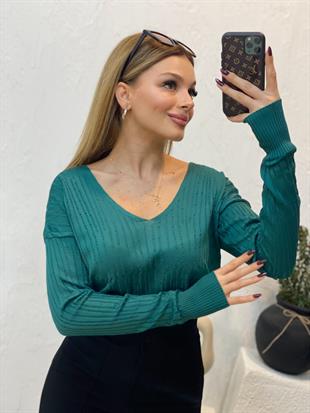 Yeşil V Yaka Delikli Model Triko