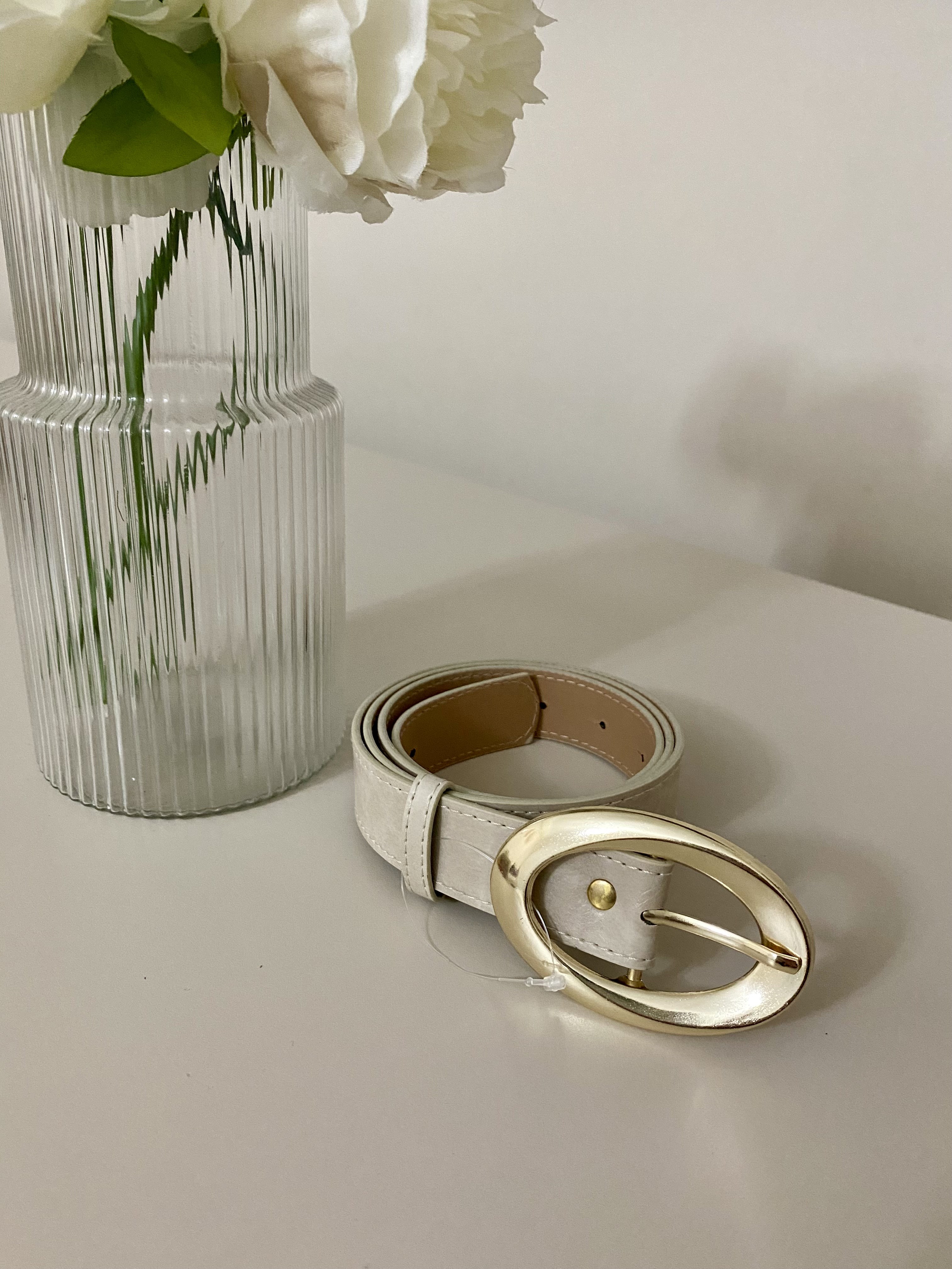 Bej Oval Gold Tokalı Deri Kemer