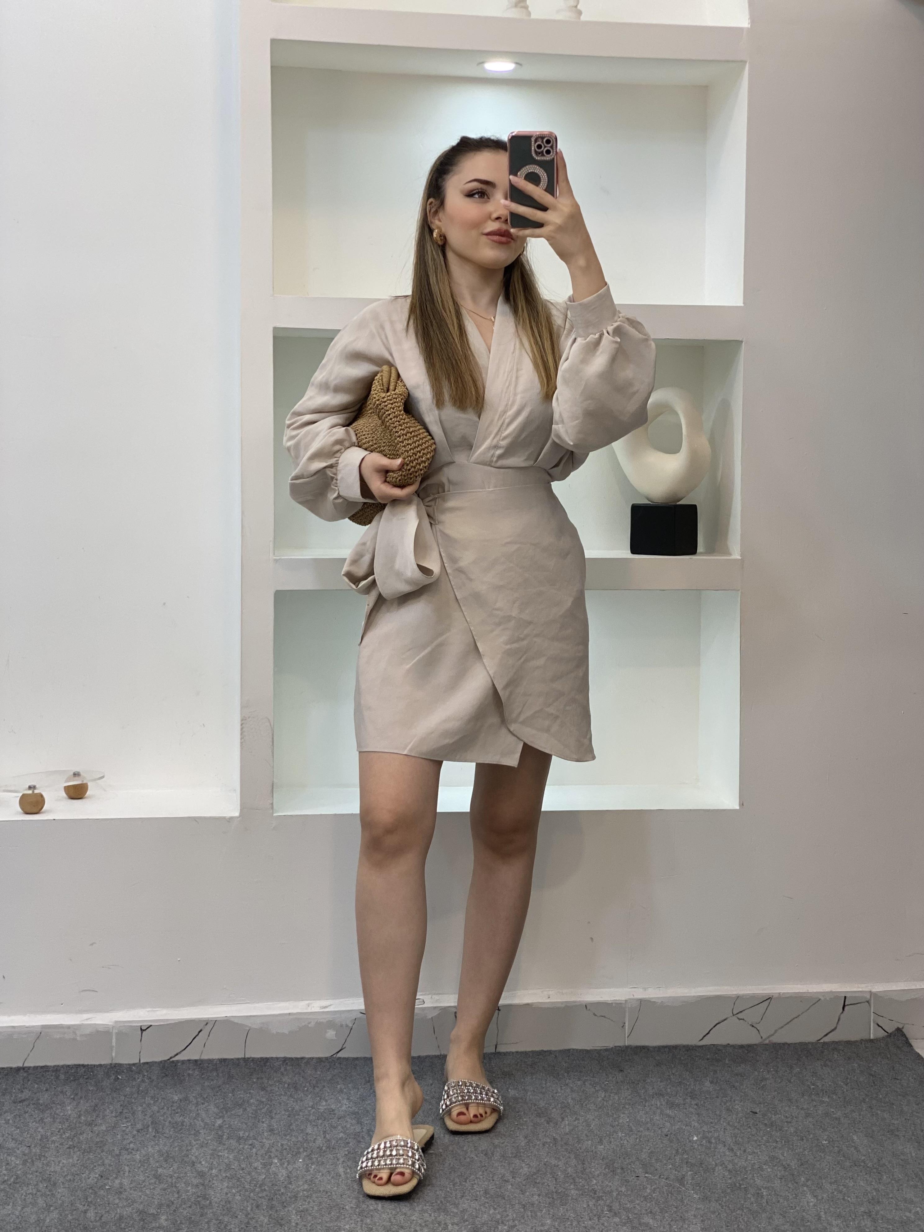Bej Premium Kalite Kruvaze Yaka Bağlamalı Model Elbise