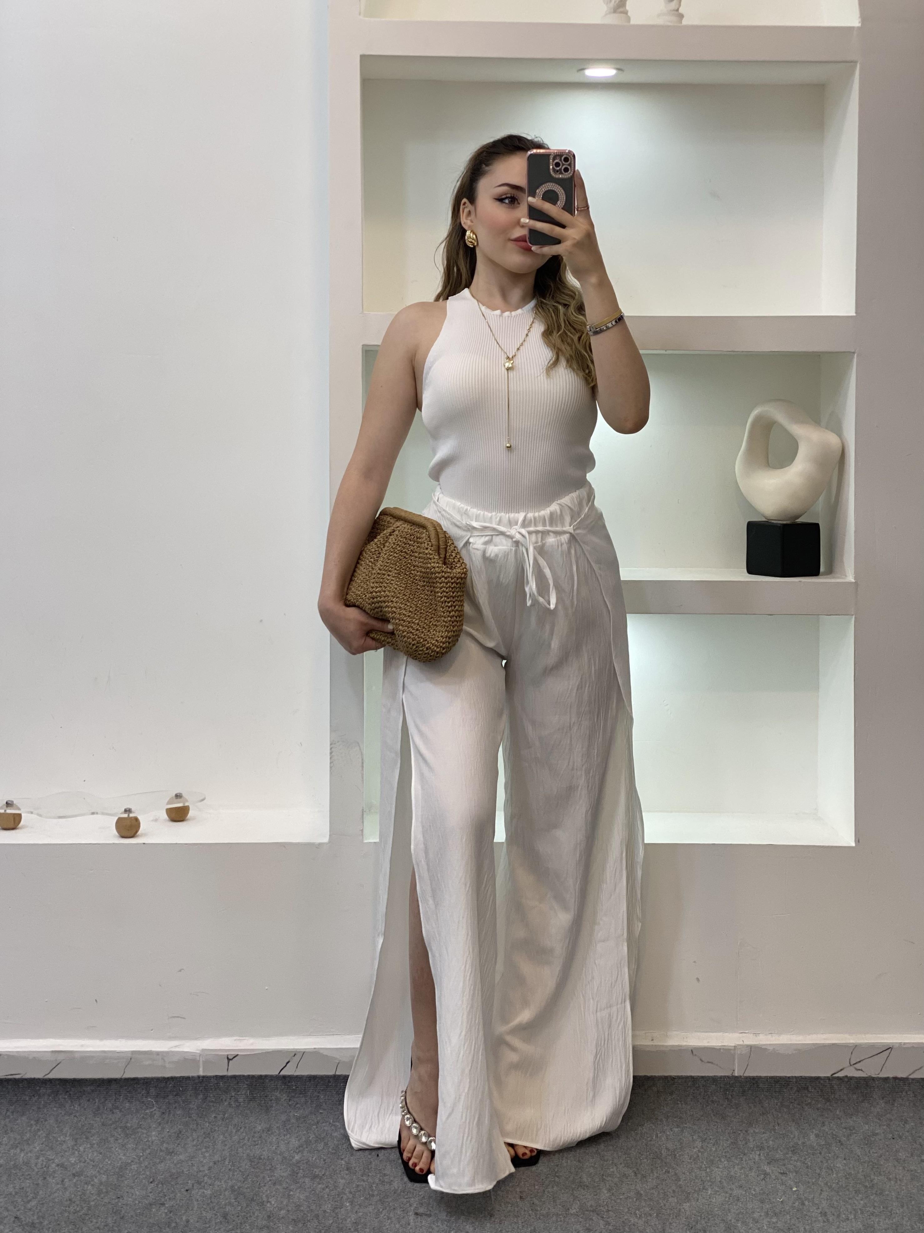 Beyaz Yanları Yırtmaçlı Beli Lastikli Palazzo Pantolon 