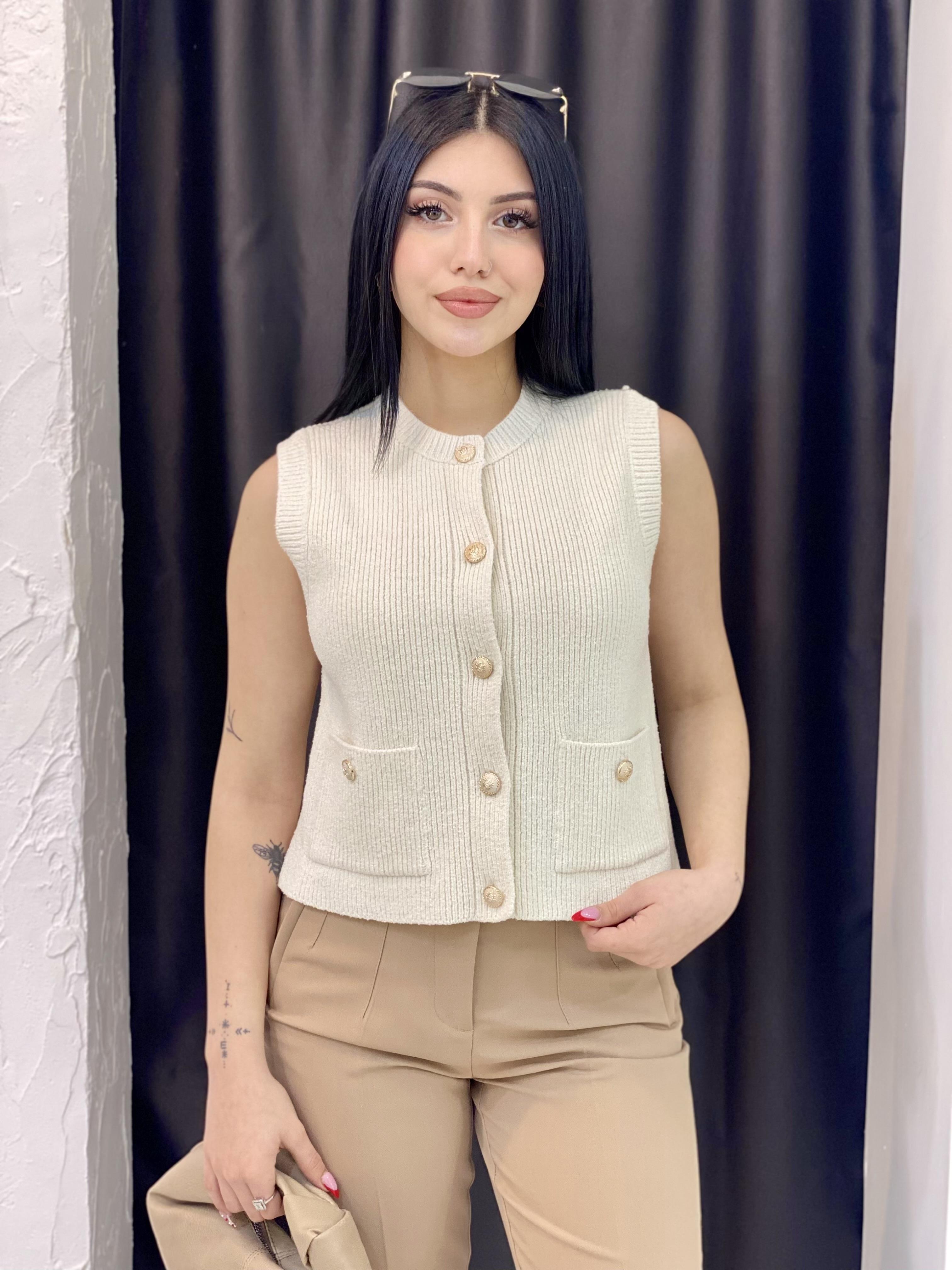 Ekru Gold Düğmeli Premium Triko