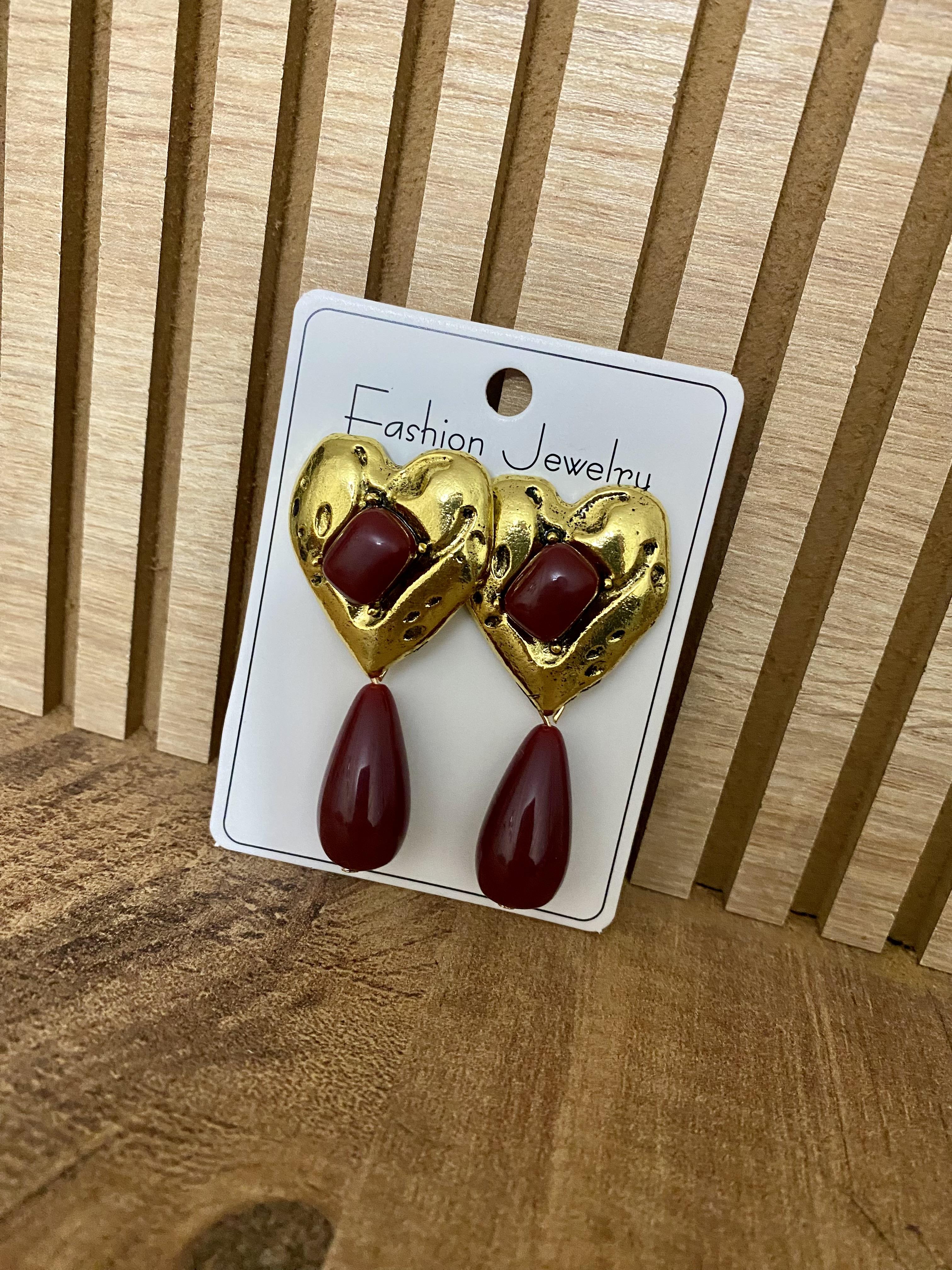 Gold Bordo Marka Model Sallantılı Kalp Küpe