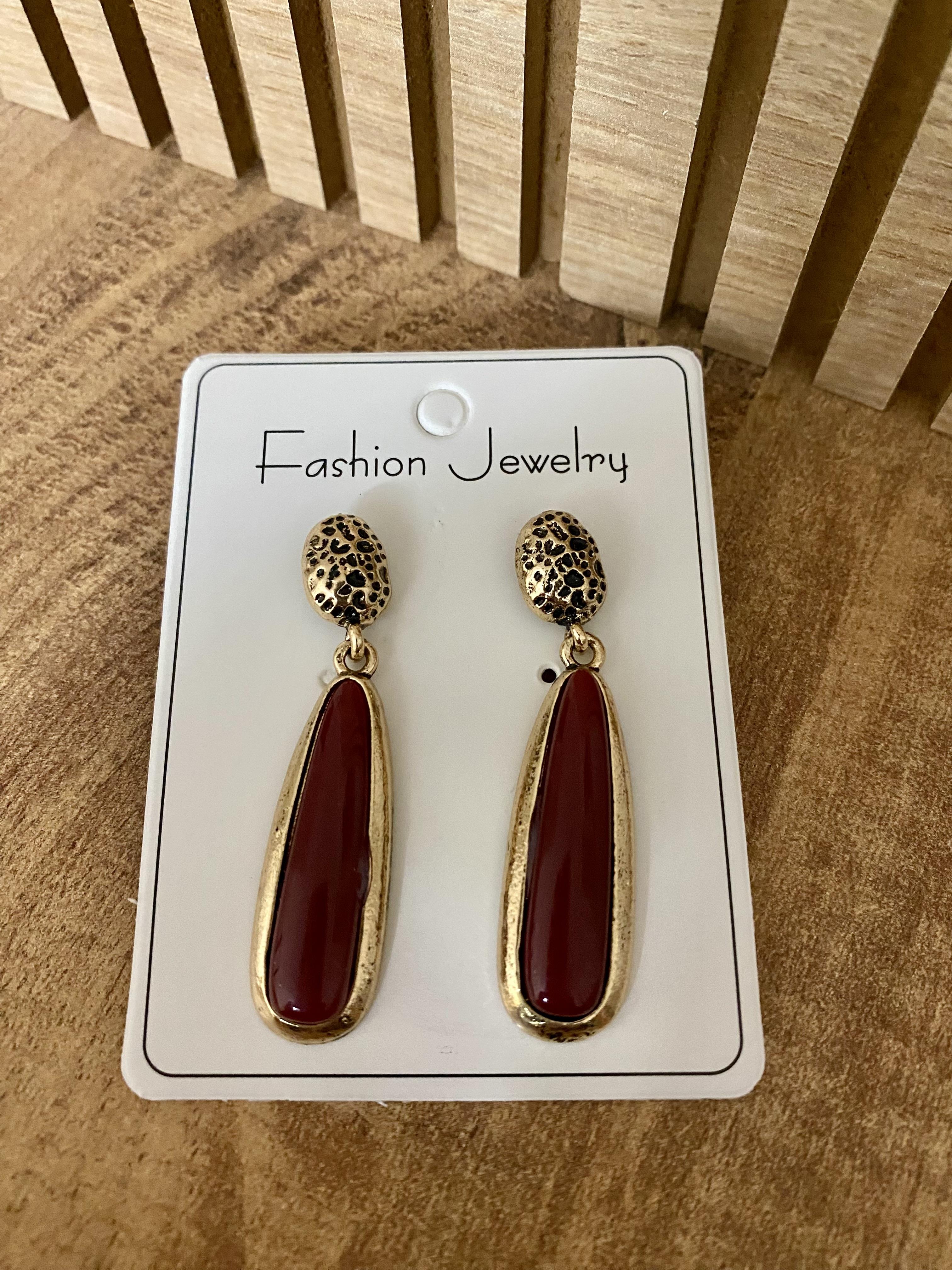 Gold Bordo Marka Model Sallantılı Küpe