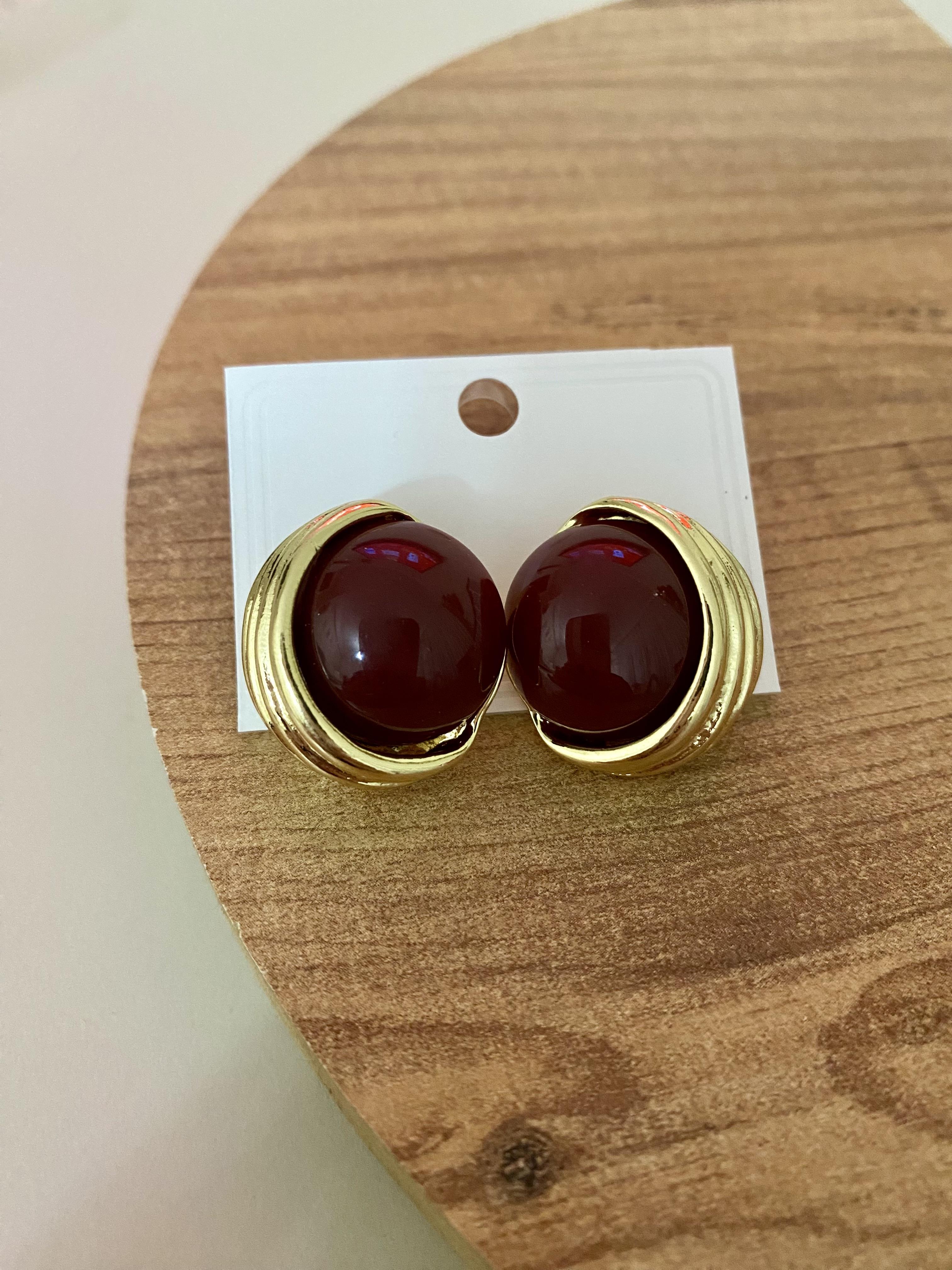Gold Bordo Mineli Düğme Model Küpe