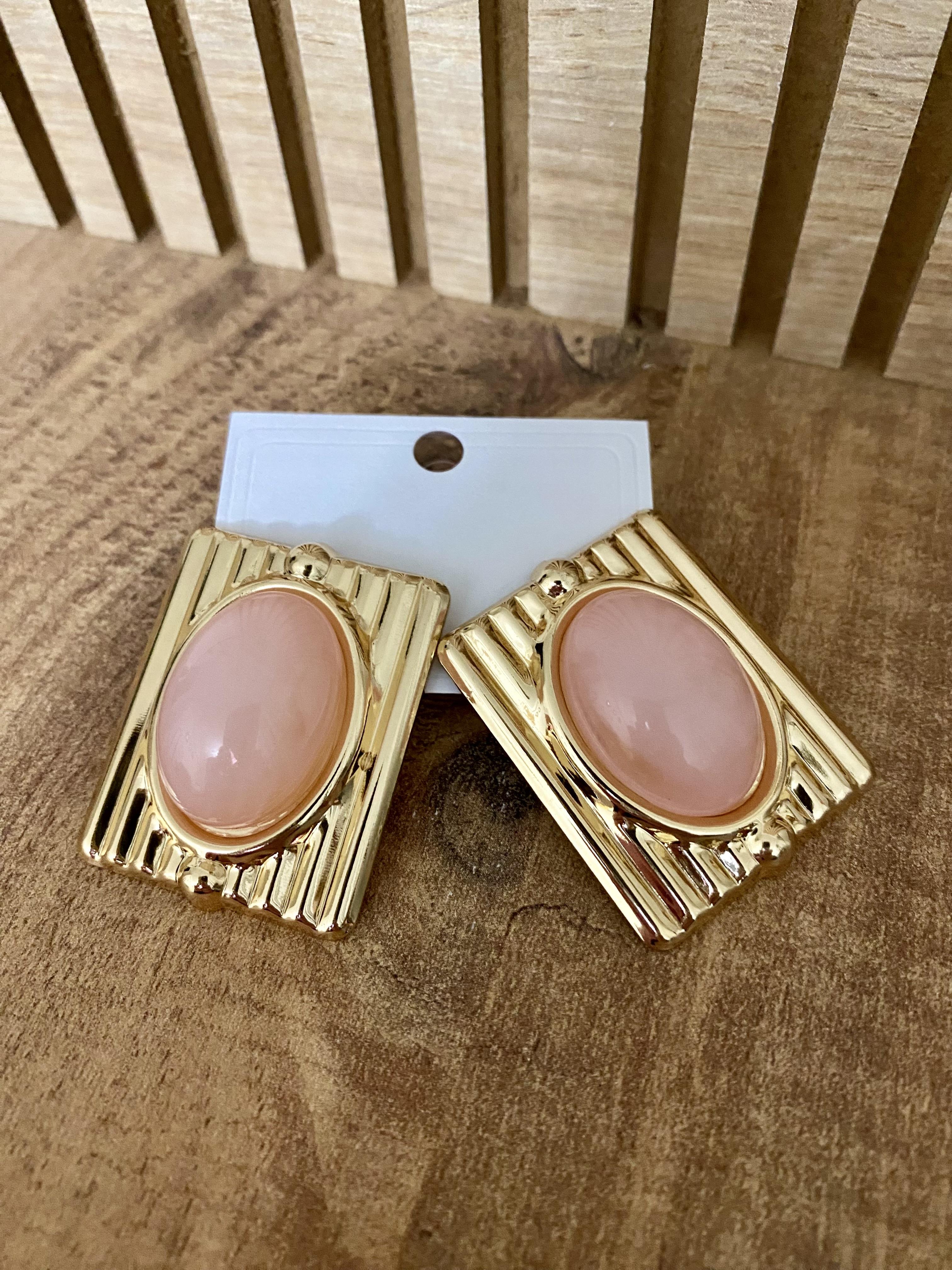 Gold Pembe Taşlı Marka Model Küpe