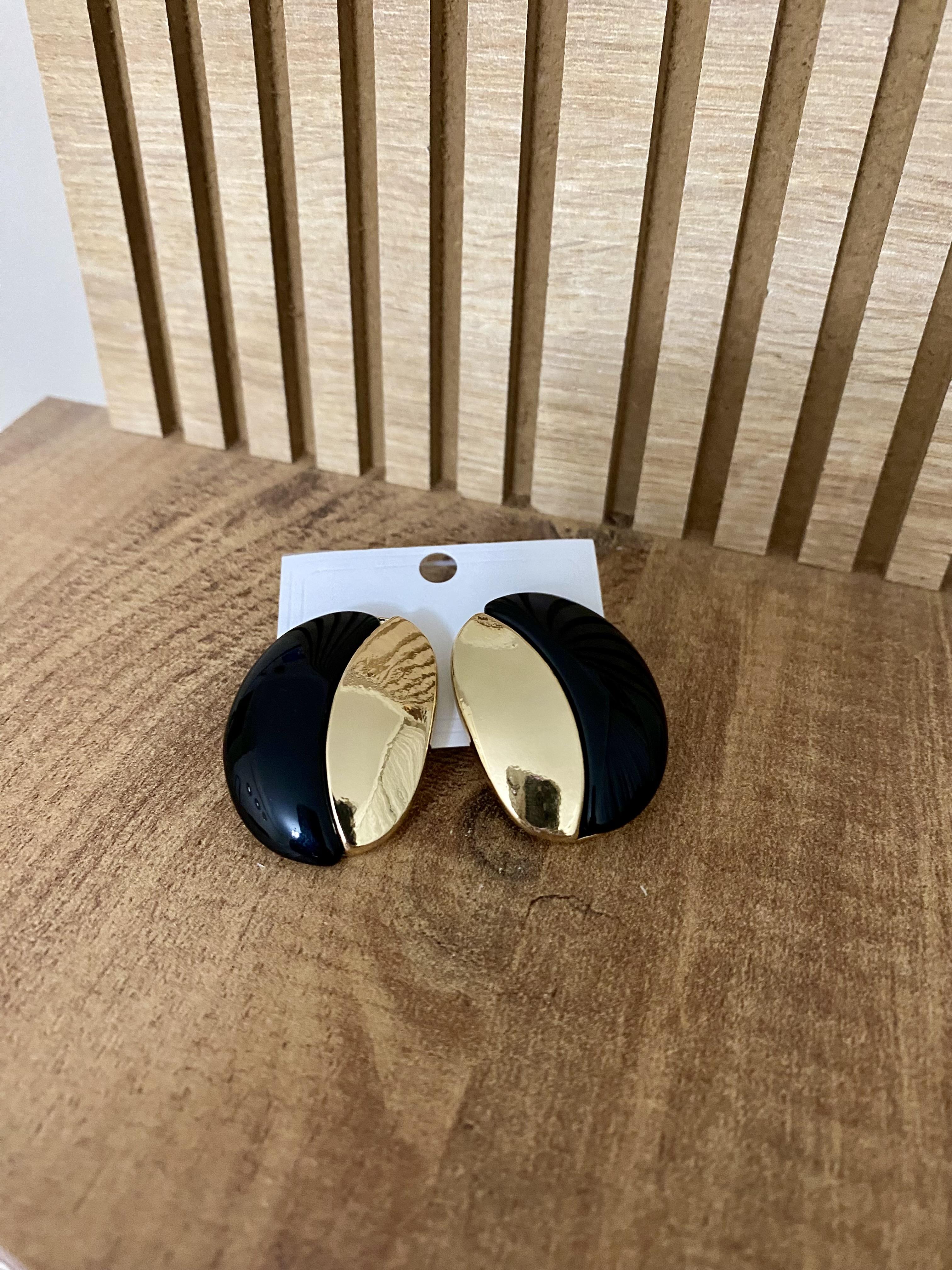 Gold Siyah Renkli Marka Model Oval Küpe