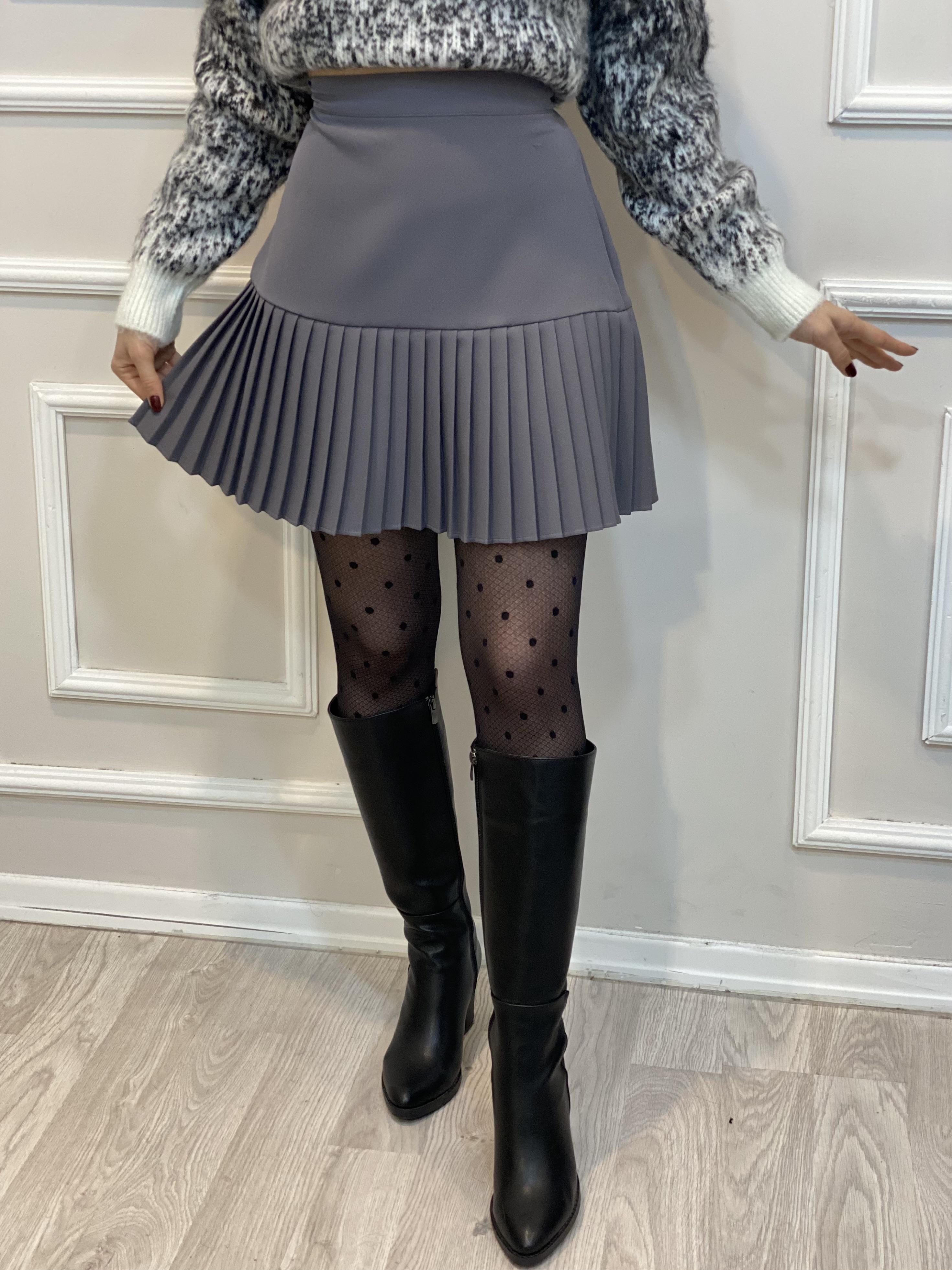 Gri Piliseli Arkası Fermuarlı Etek