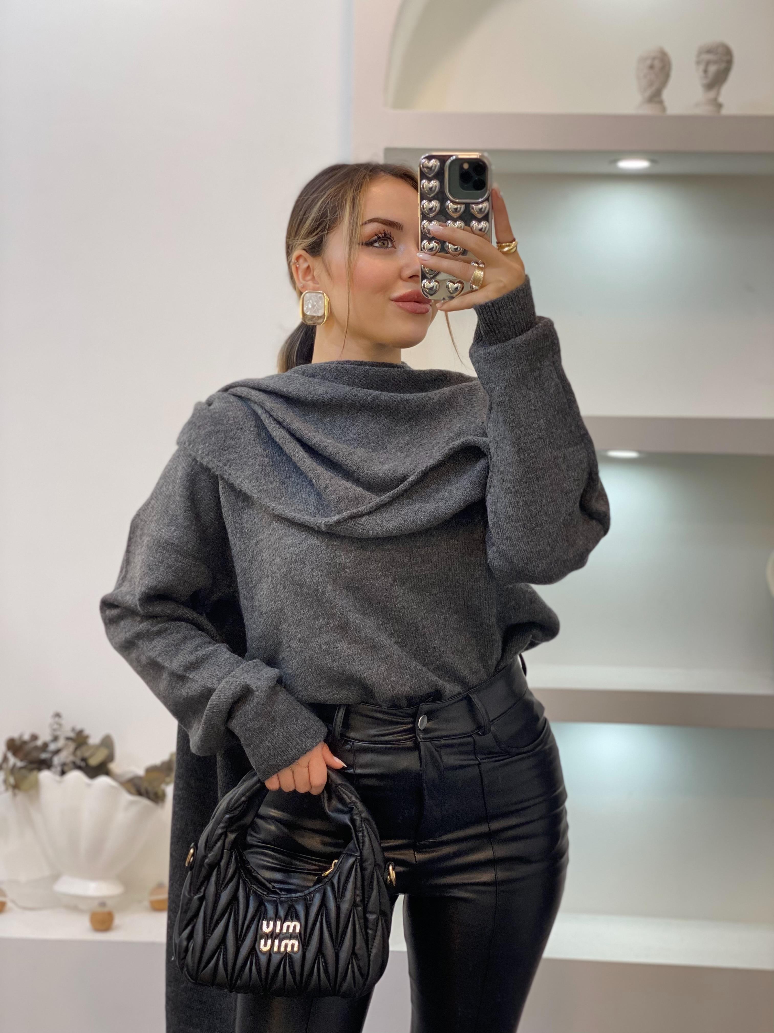 Gri Şal Detaylı Premium Kalite Kazak