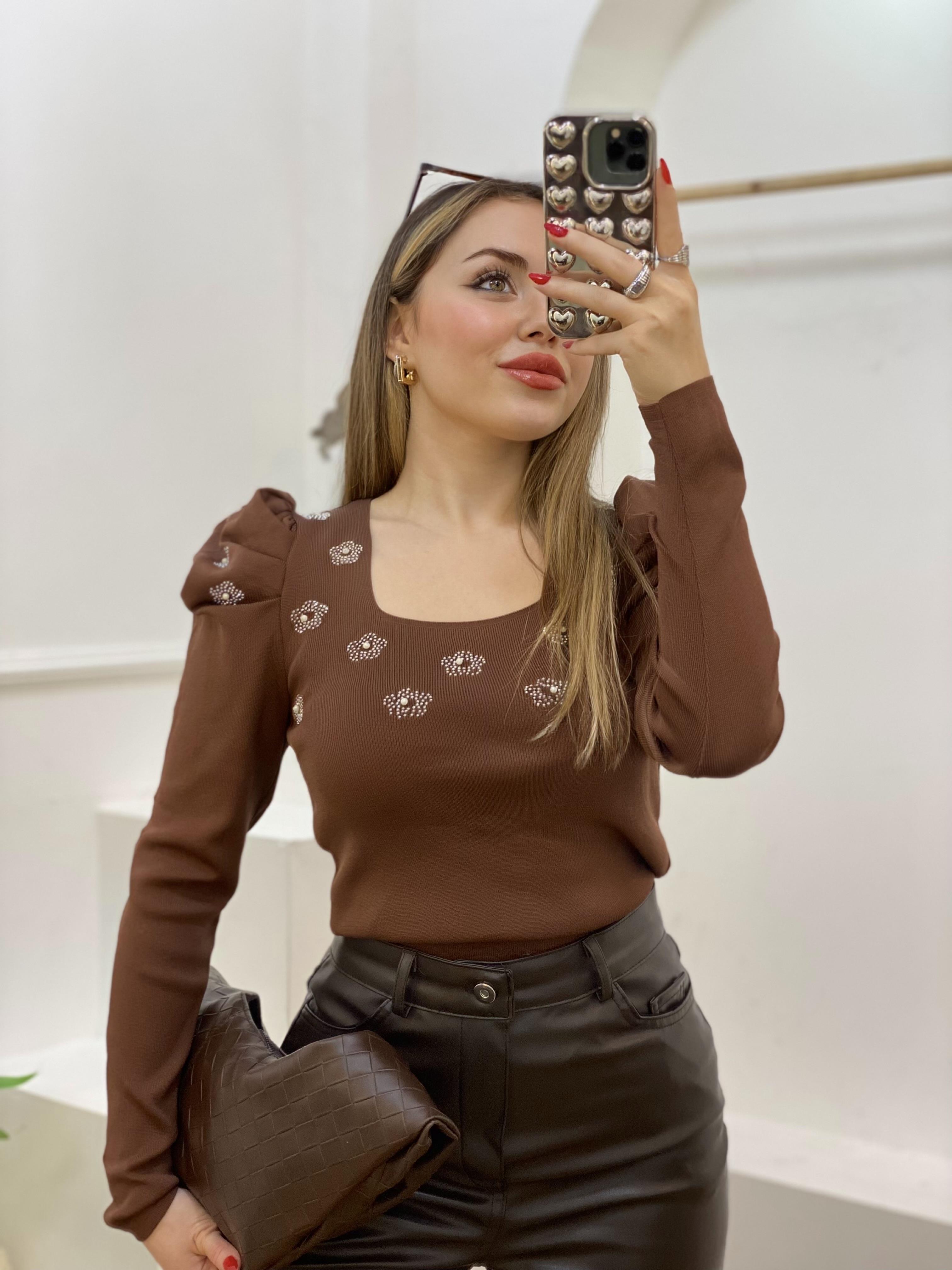 Kahve Kare Yaka Taş Detaylı Triko Bluz