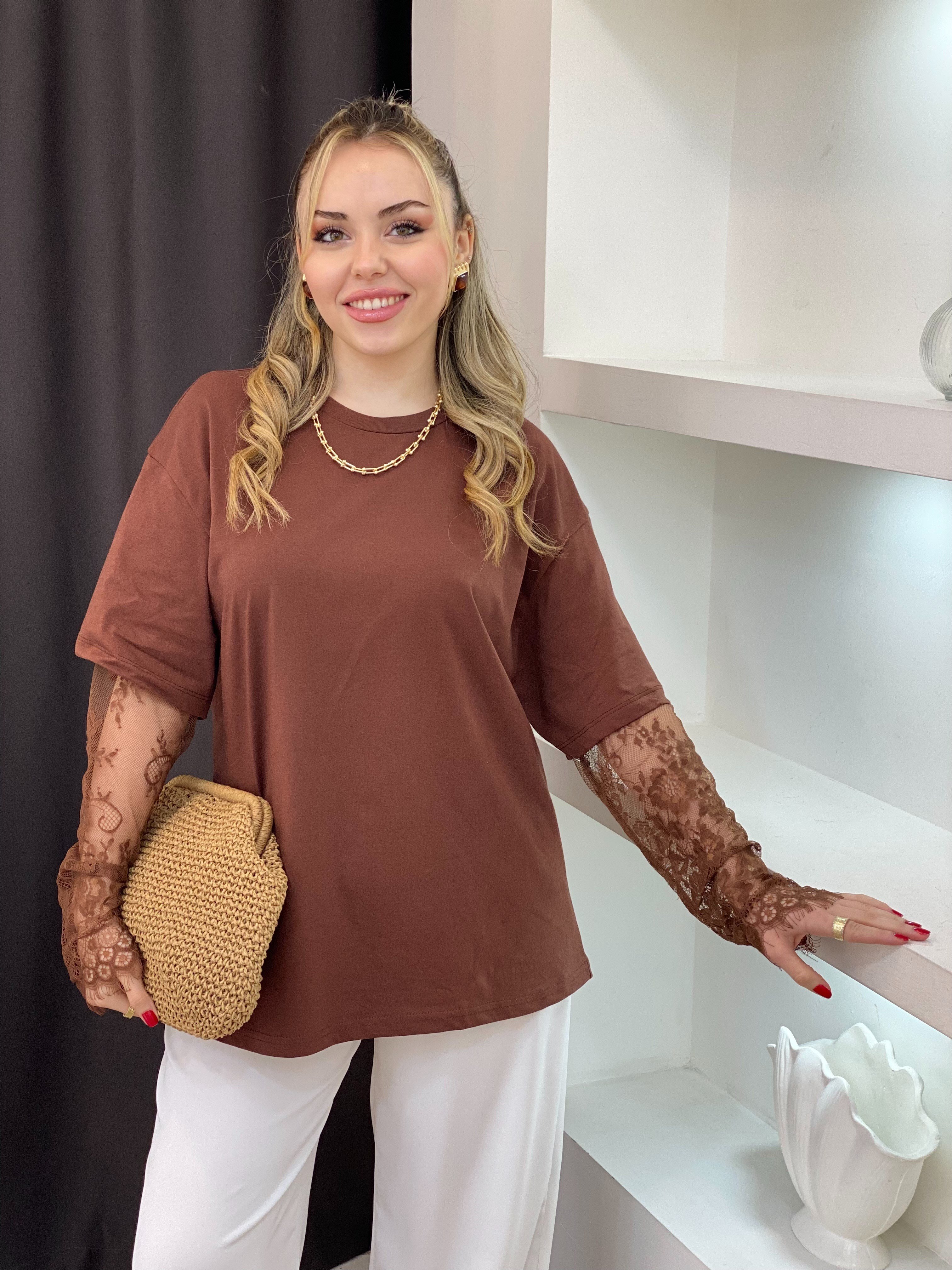 Kahve Kolları Dantel Detaylı Pamuklu Tshirt 