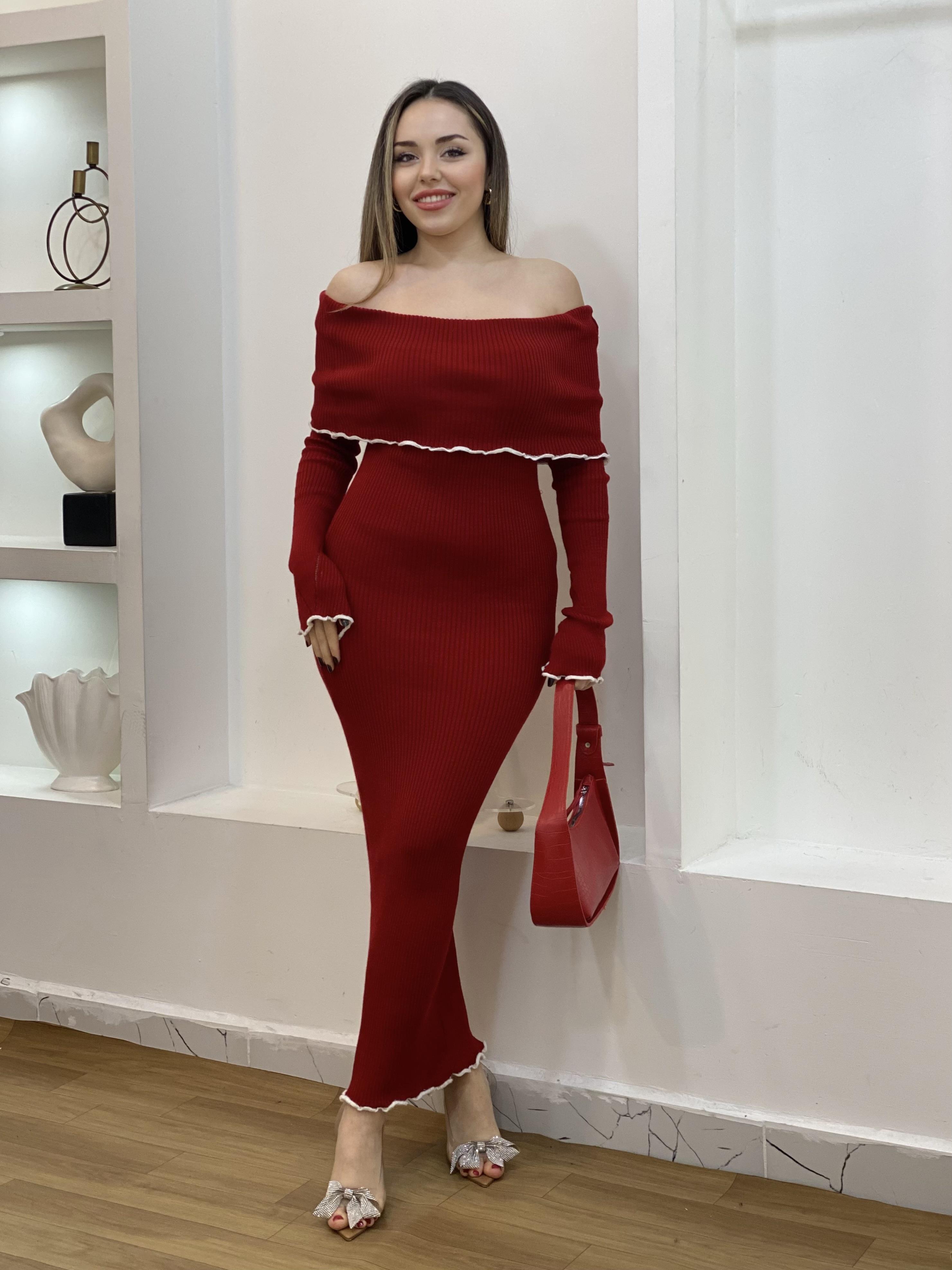 Kırmızı Madonna Yaka Triko Elbise