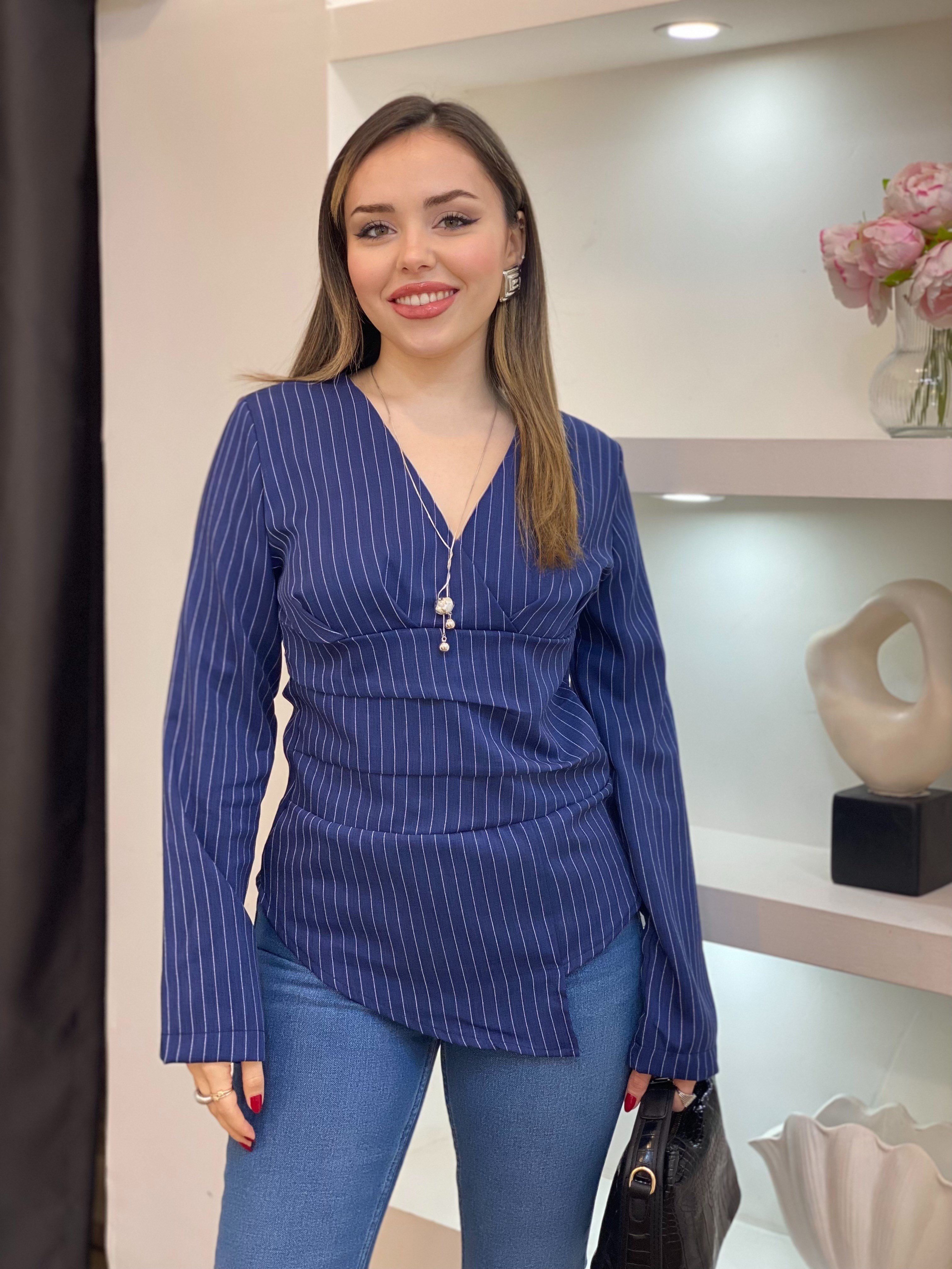 Lacivert Çizgili Asimetrik Kesim Bluz 