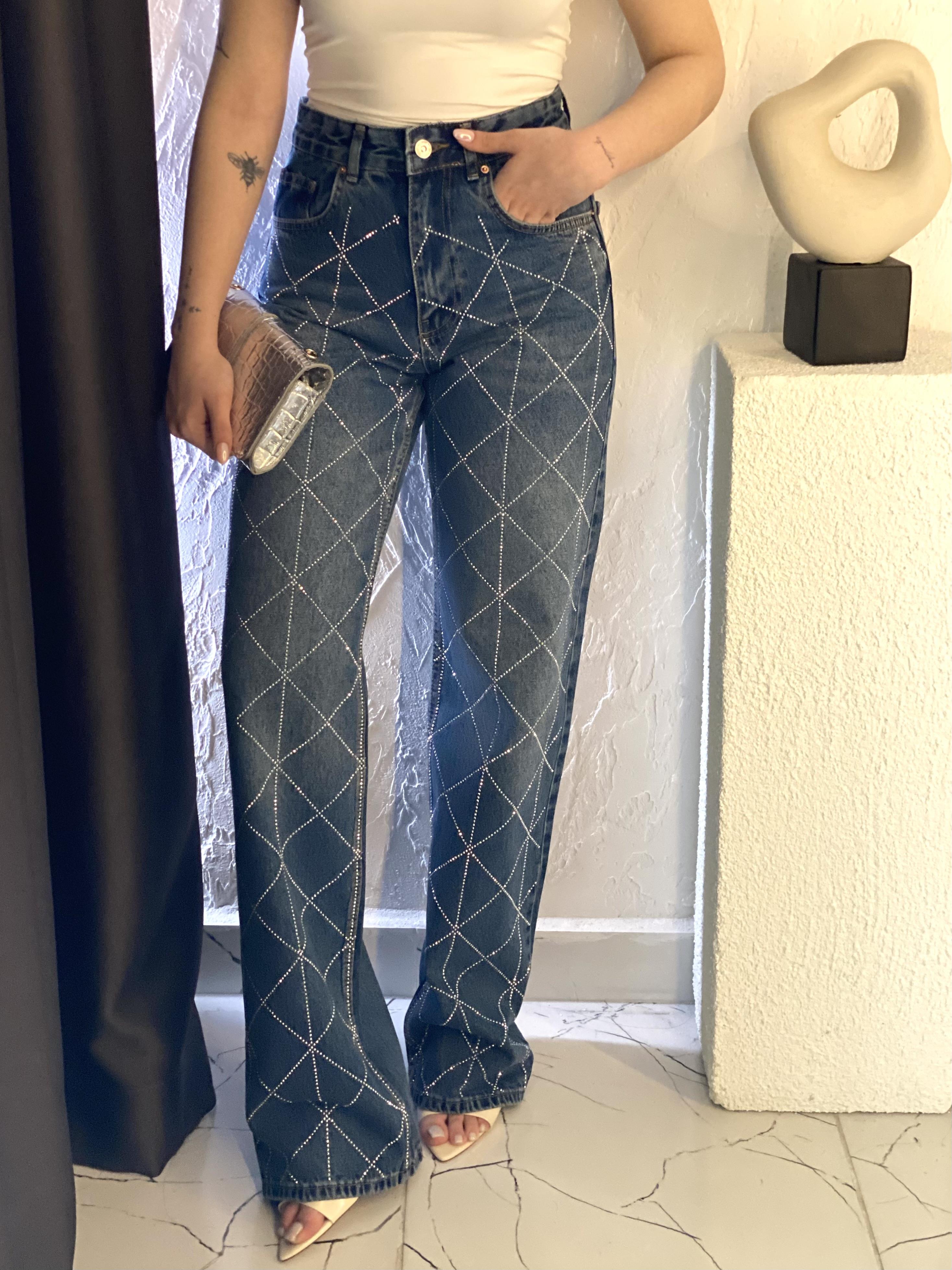 Marka Model Koyu Mavi Taşlı Jean 