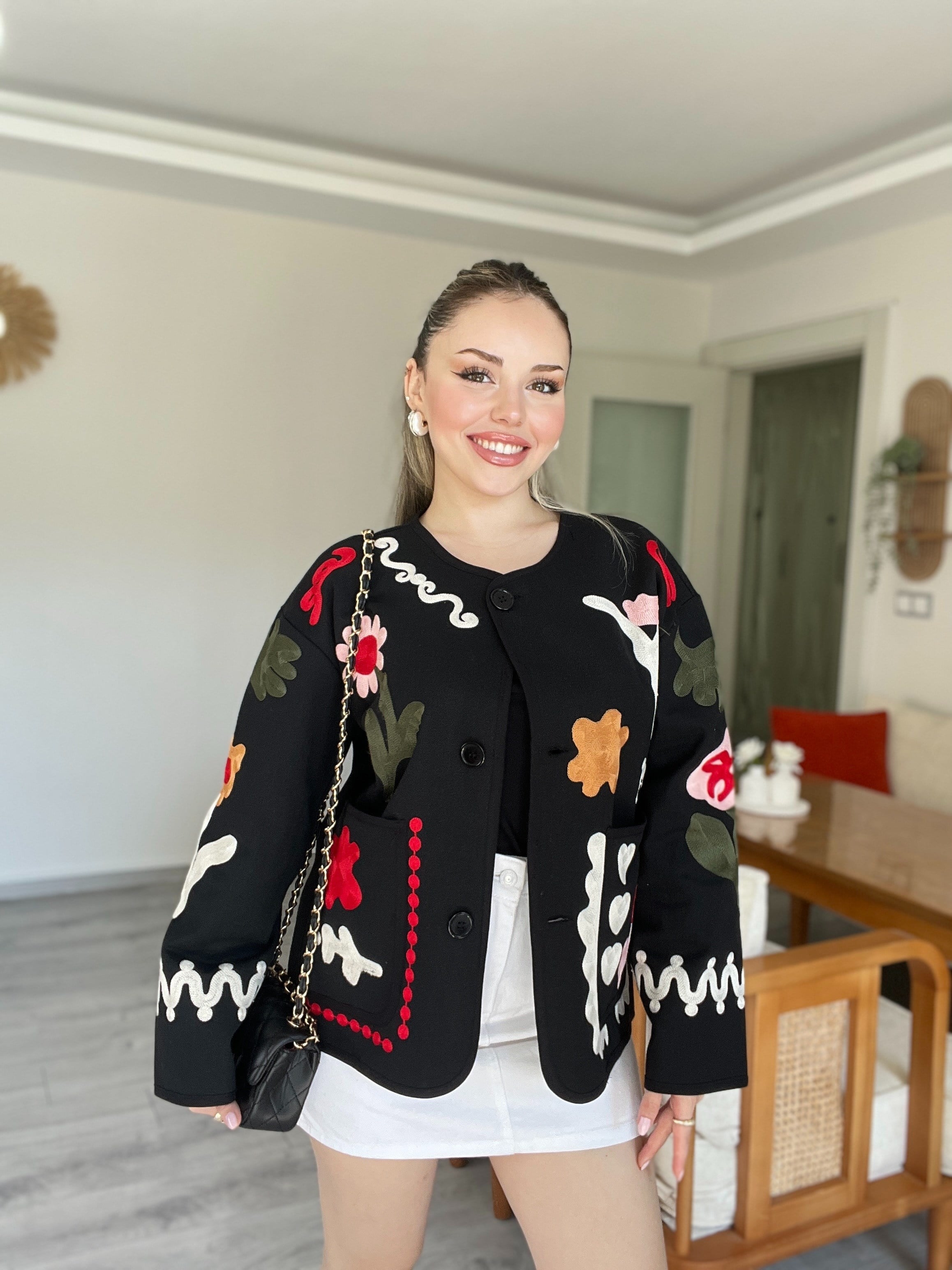 Marka Muadili Siyah Çiçek Nakışlı Premium Kalite Ceket