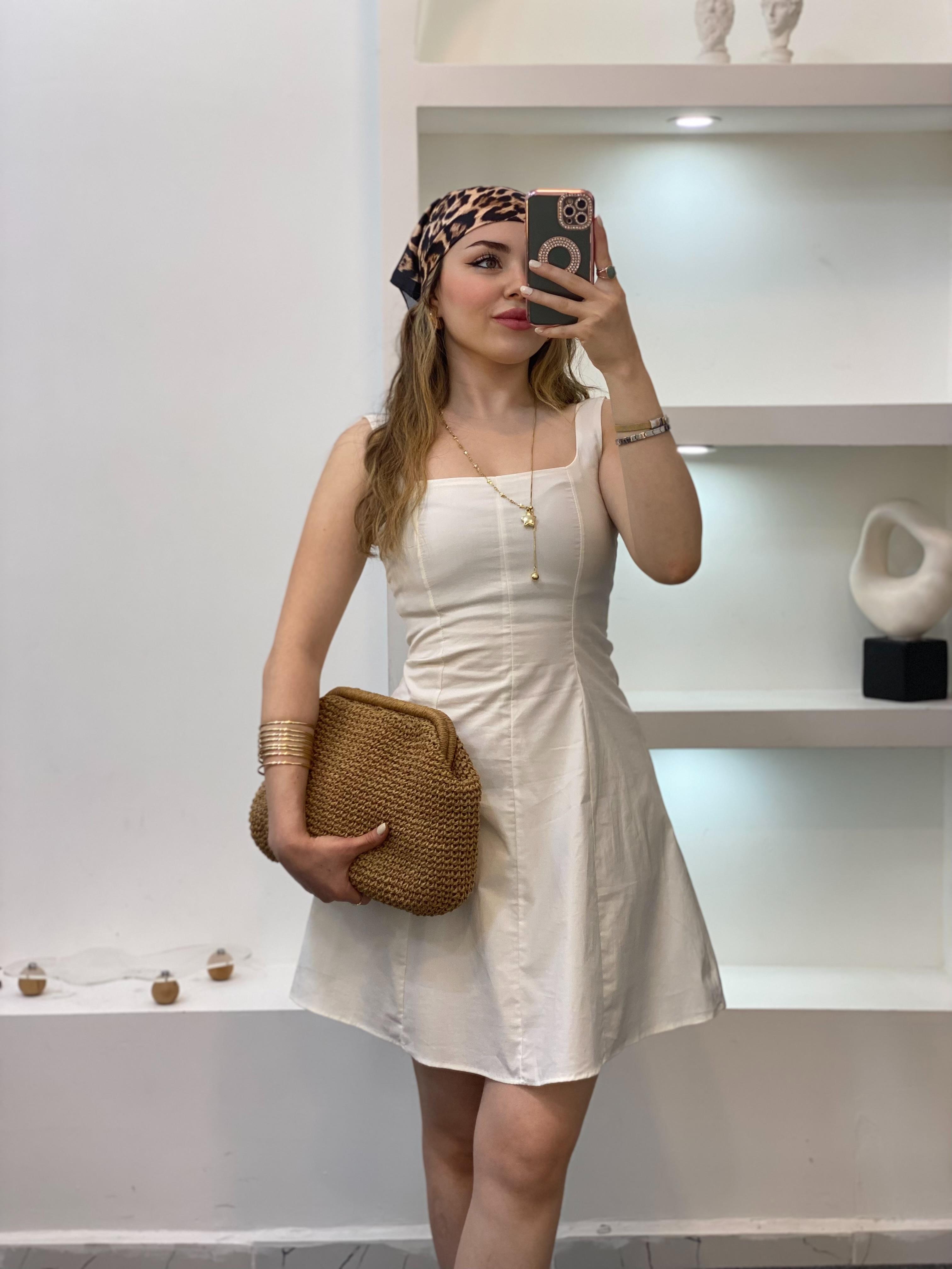 Orj Marka Beyaz Sandık Yaka Elbise