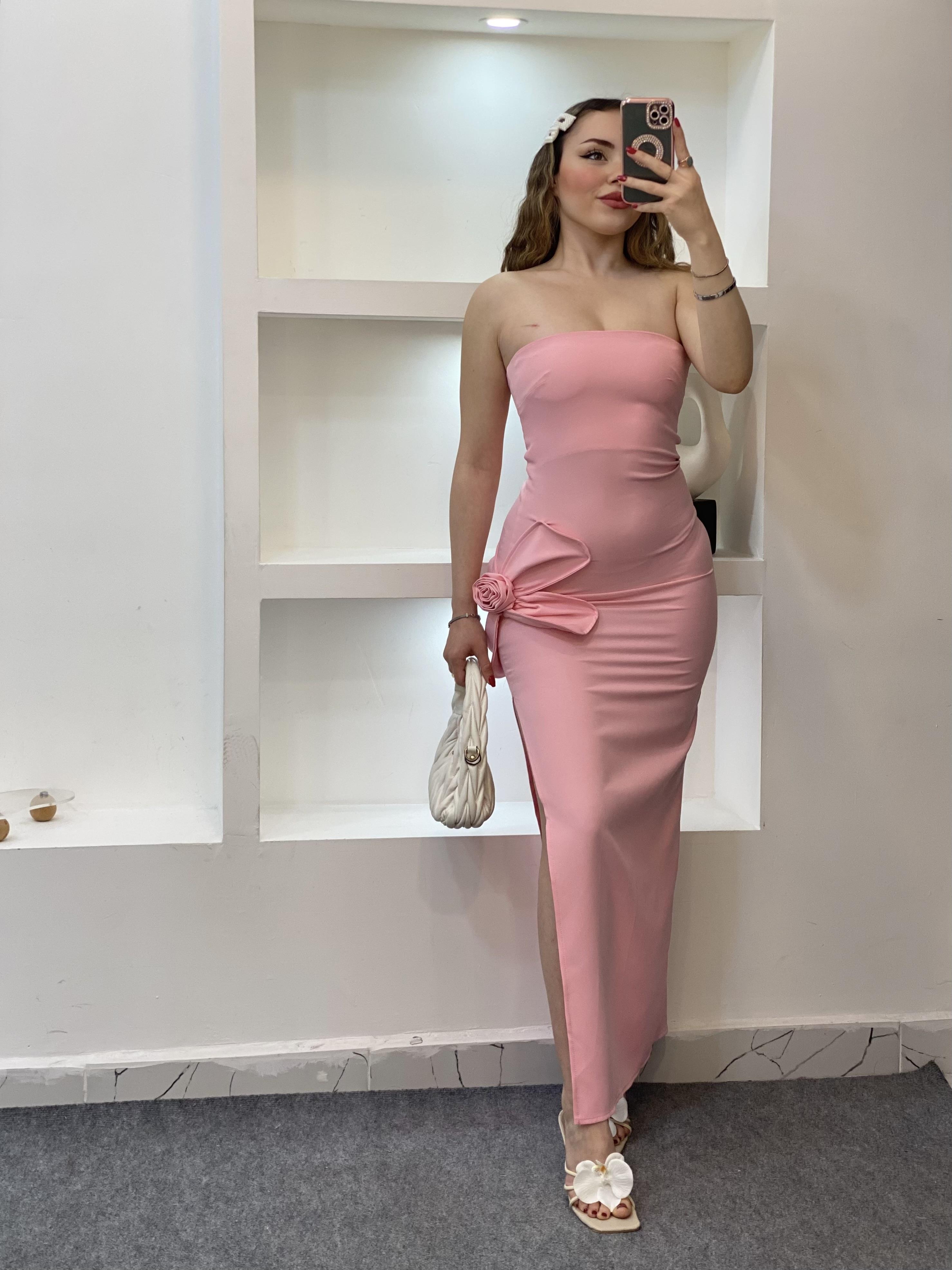Pembe Gül Detaylı Straplez Elbise