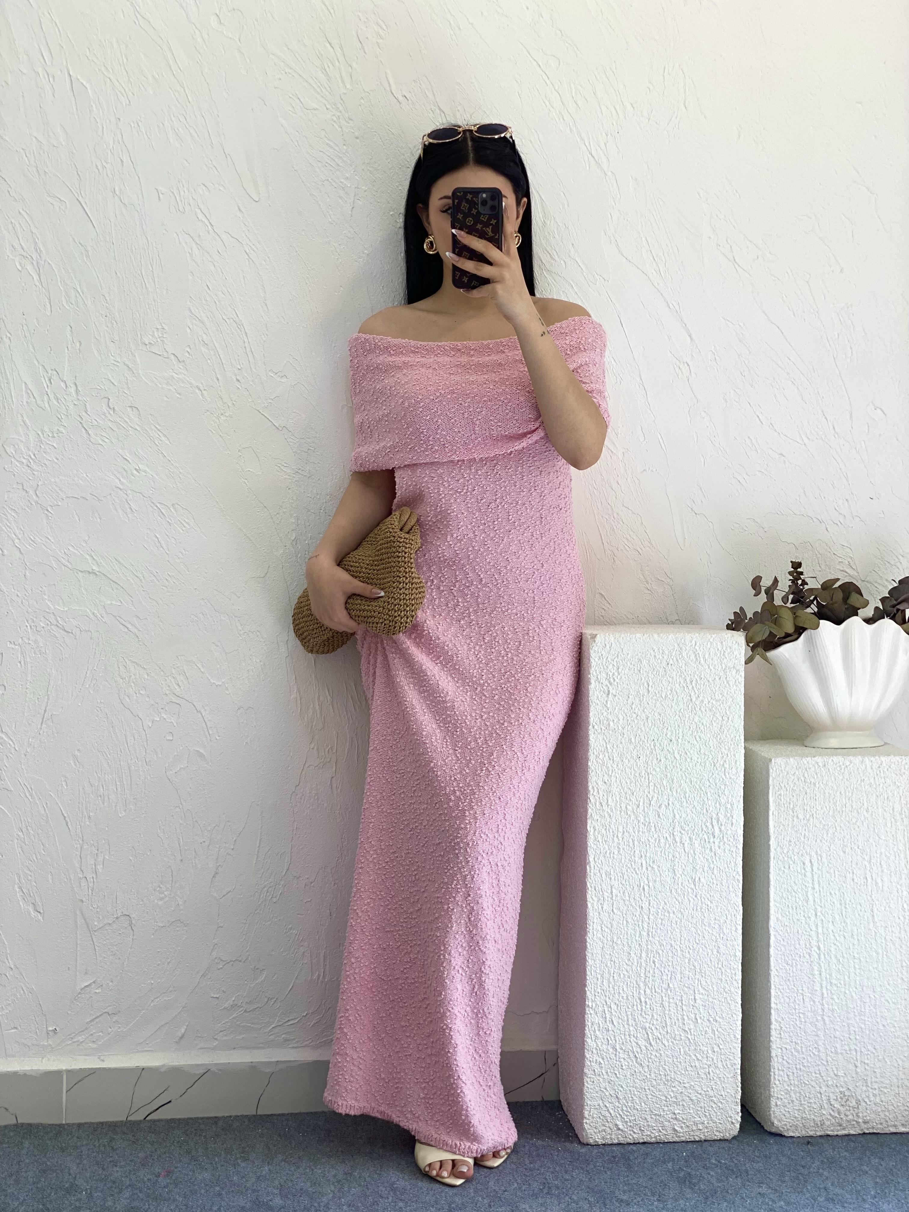 Pembe Madonna Yaka Triko Elbise