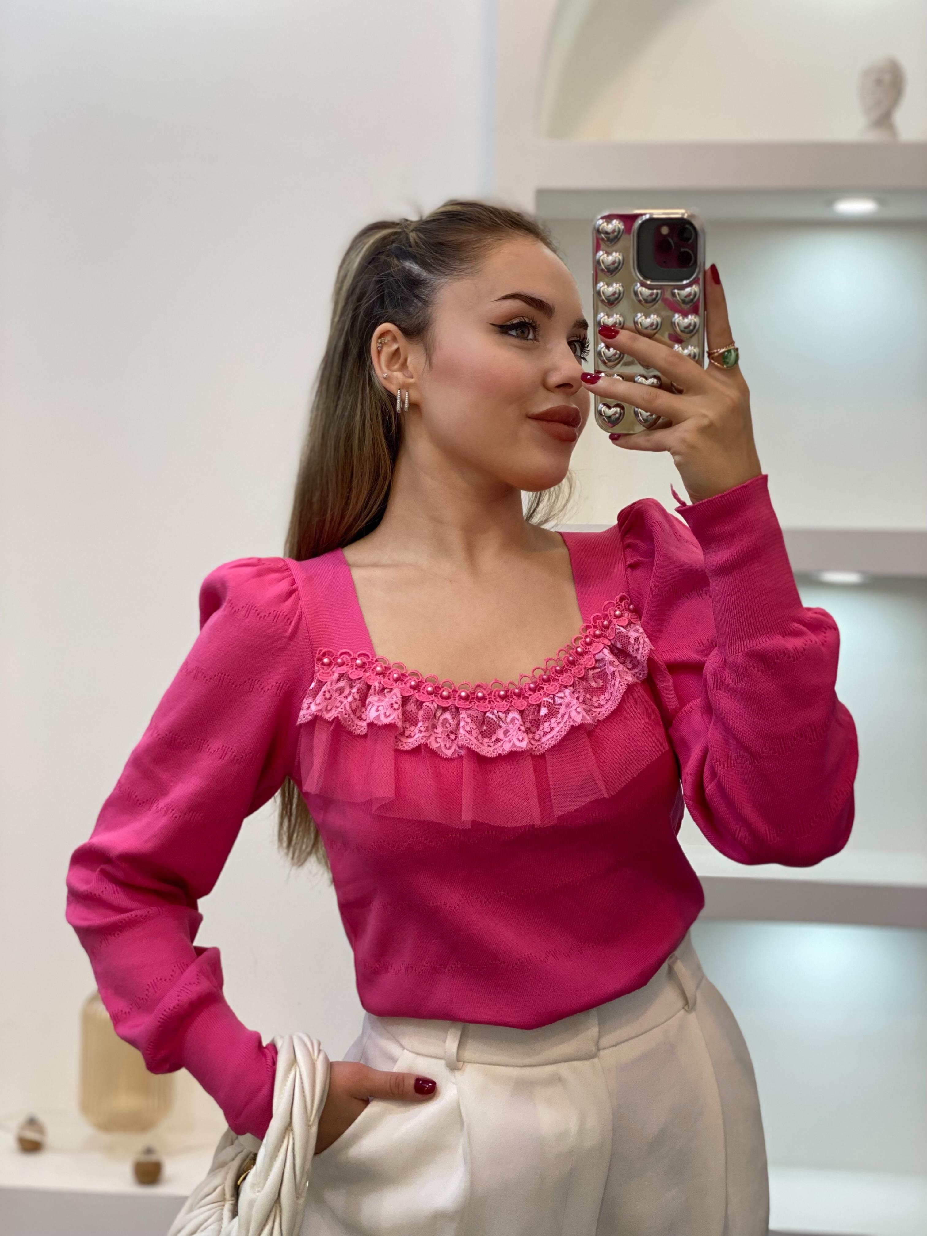 Pembe Tül Detay İnci Çakımlı Triko Bluz