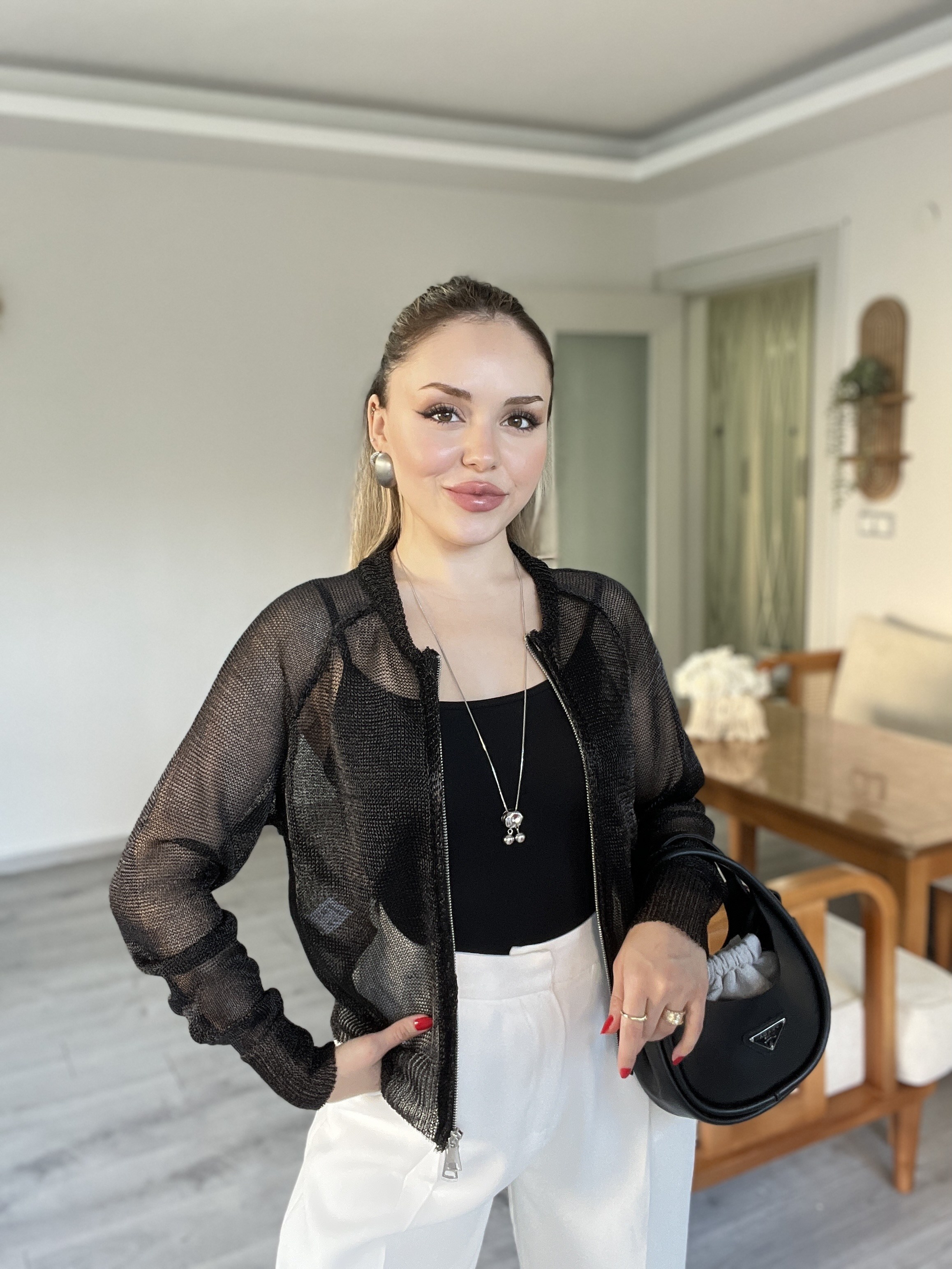 Siyah Metalik Fermuarlı Hırka