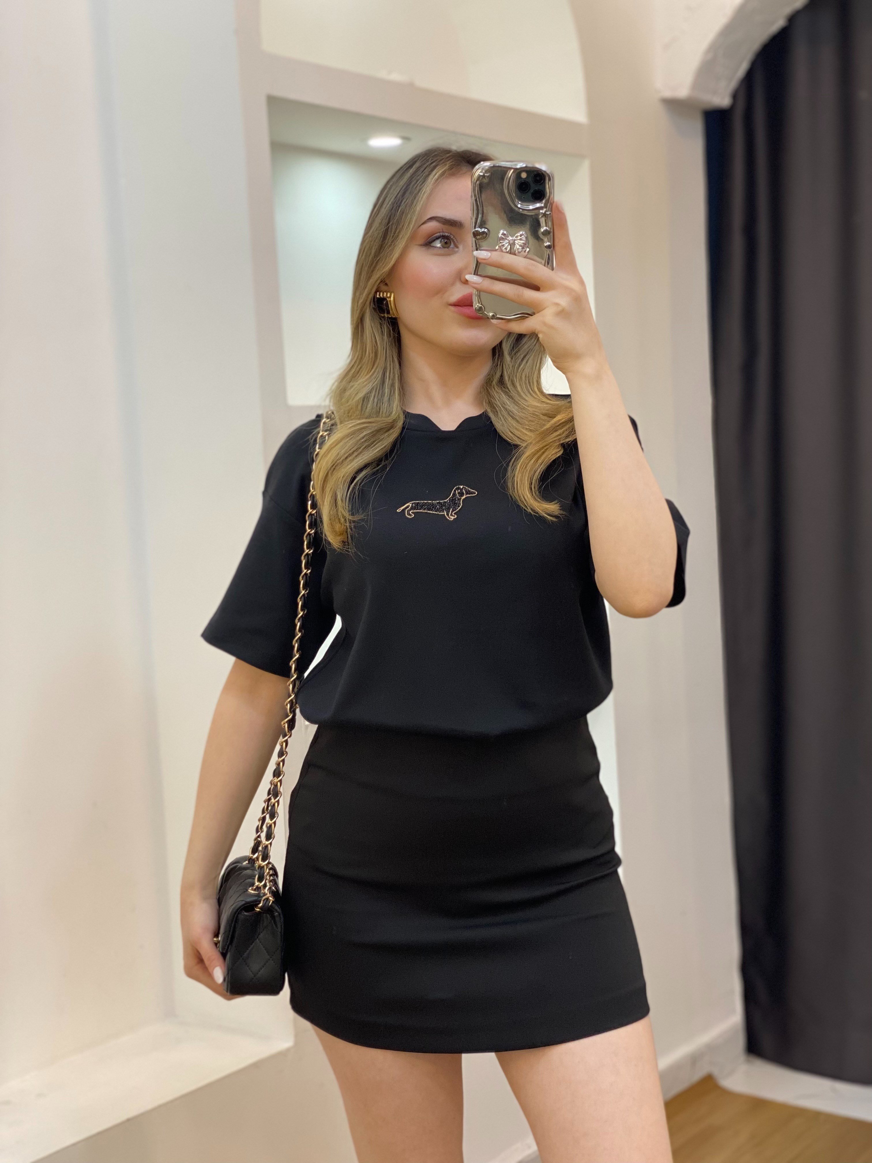 Siyah Önü Figürlü  Pamuklu Tshirt 