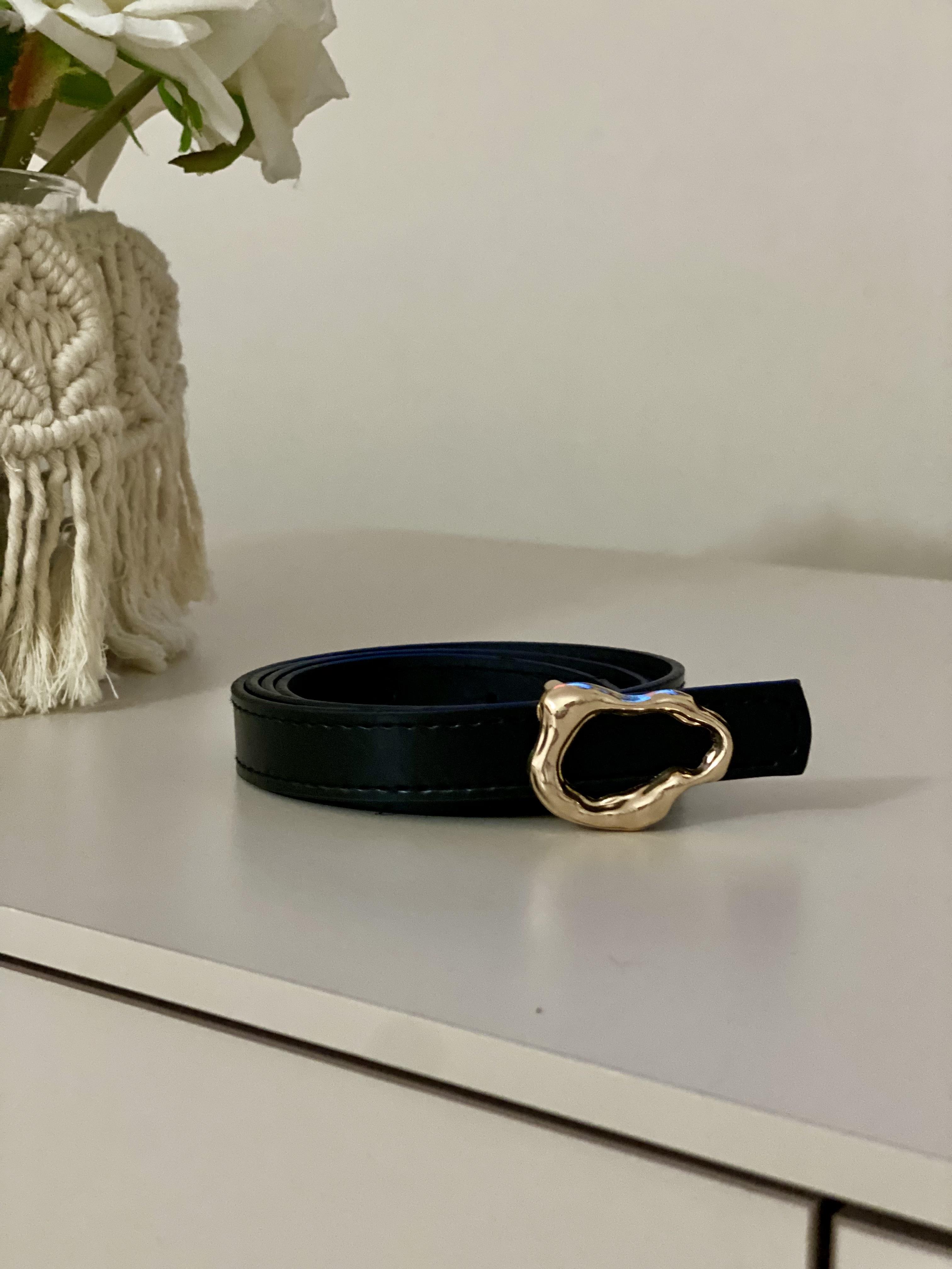Siyah Oval Gold Tokalı Kemer