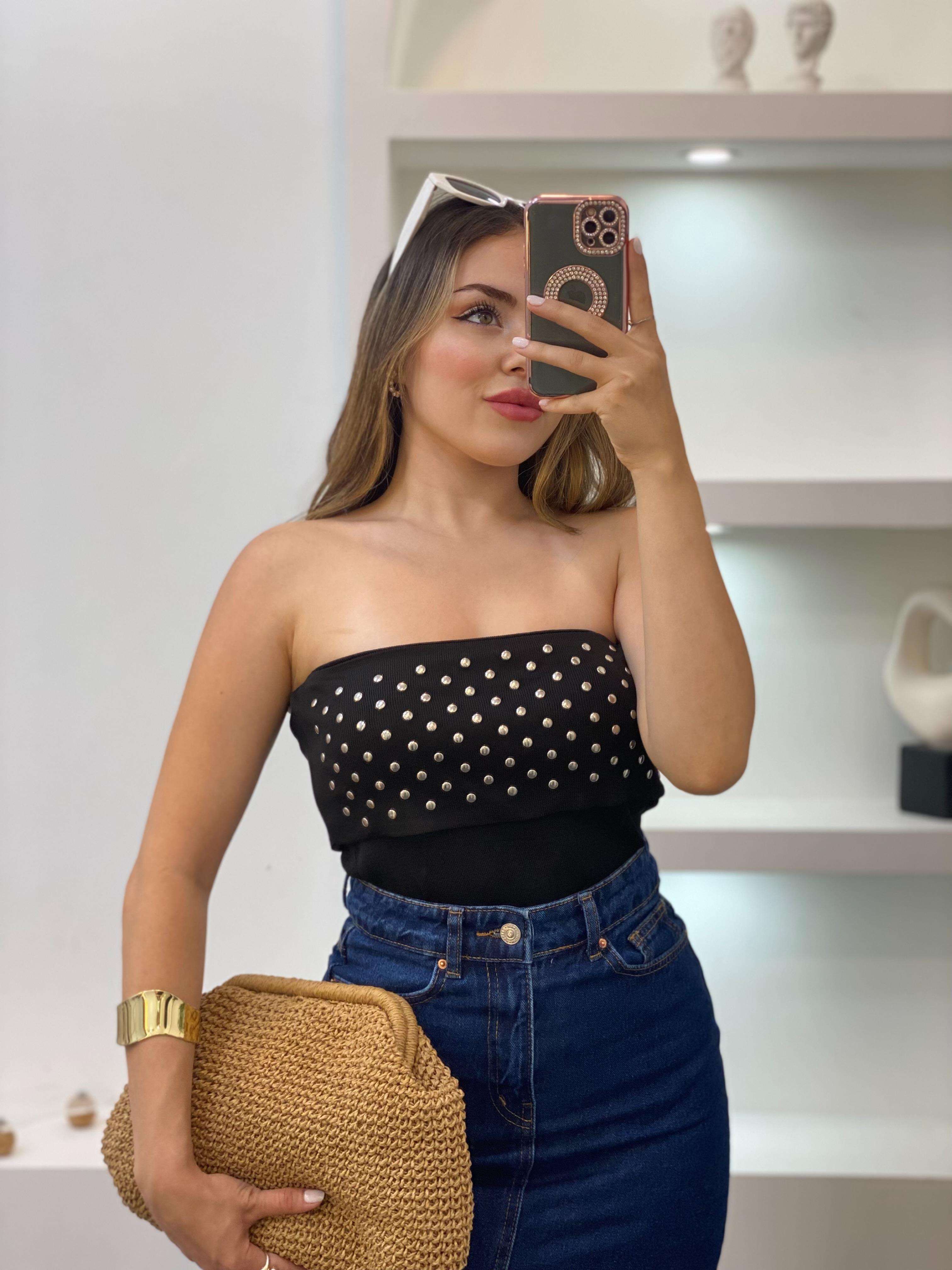 Siyah Zımbalı Straplez Triko Bluz