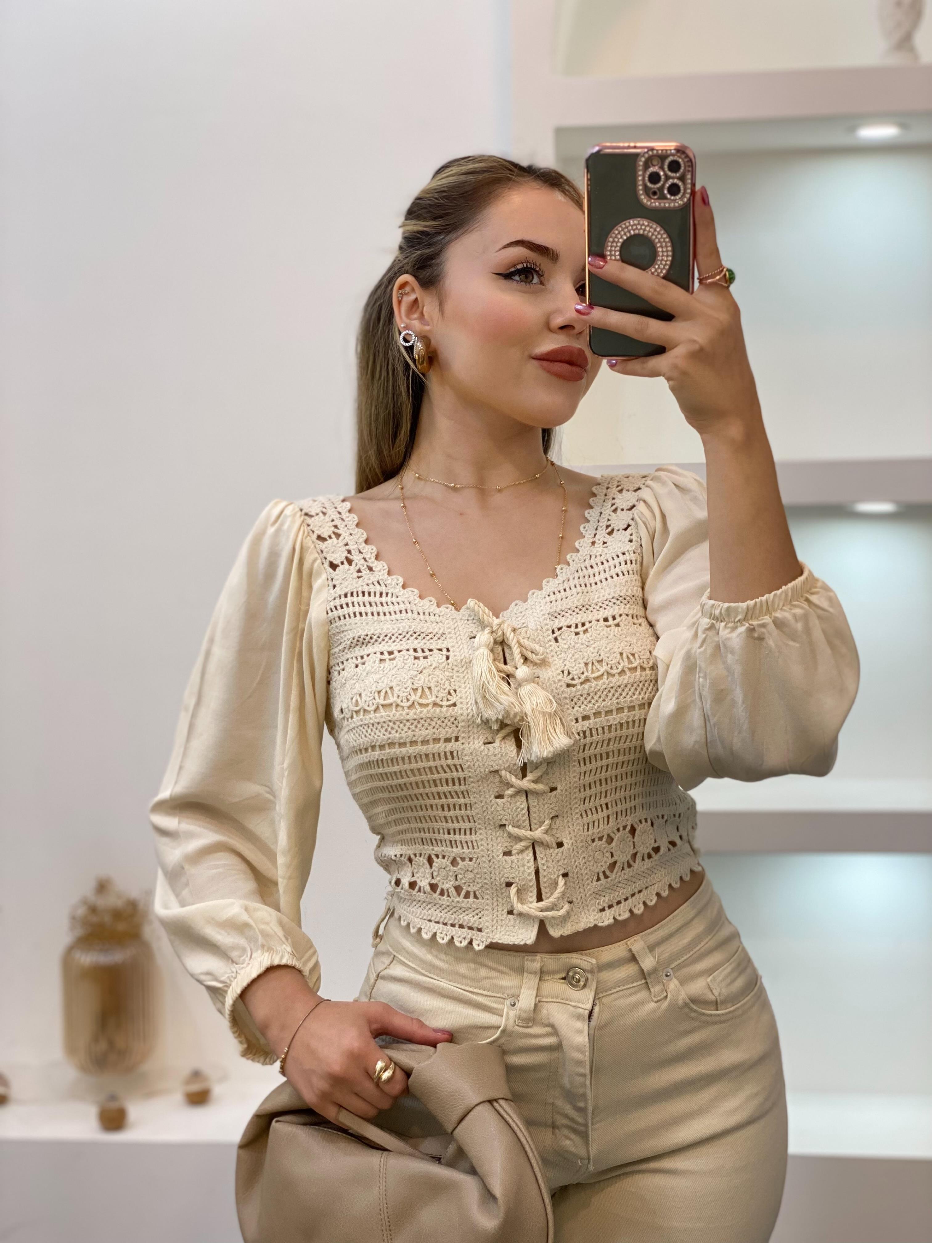 Tasarım Bej Önü Bağlamalı Model Dantel Bluz 