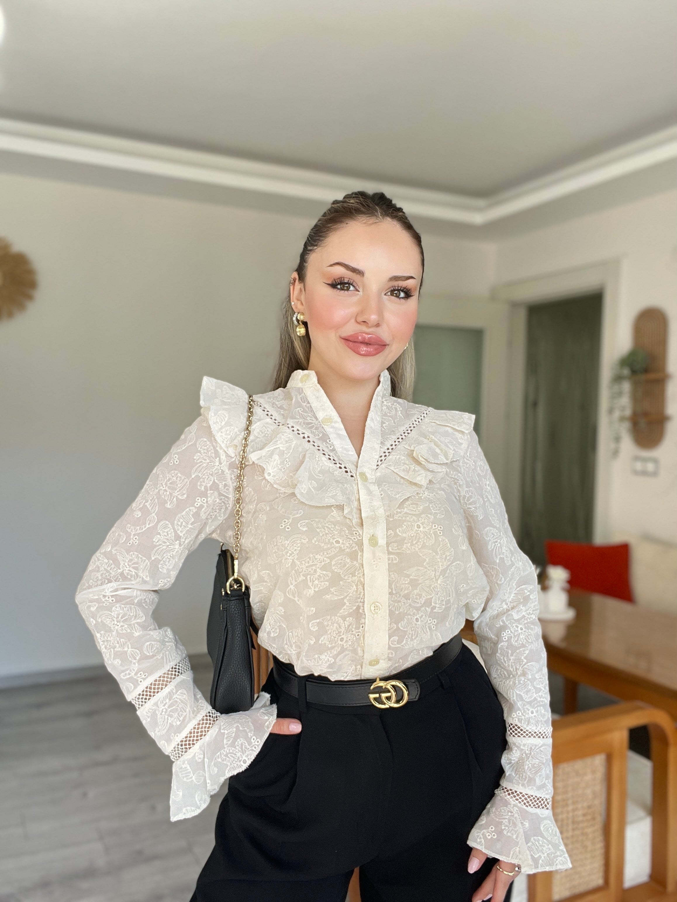 Tasarım Bej Volanlı Gömlek 