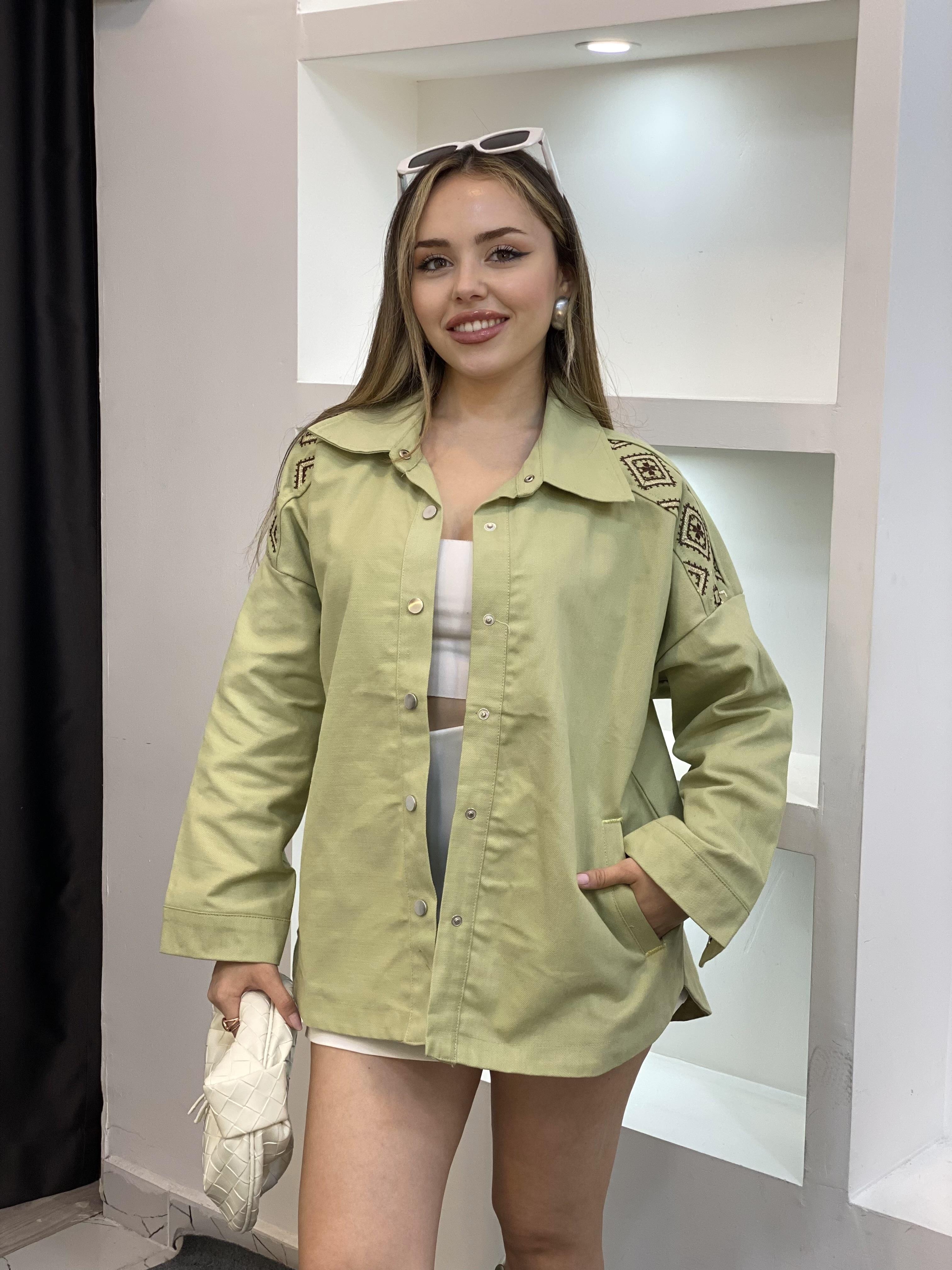 Tasarım Yeşil Nakışlı Ceket 