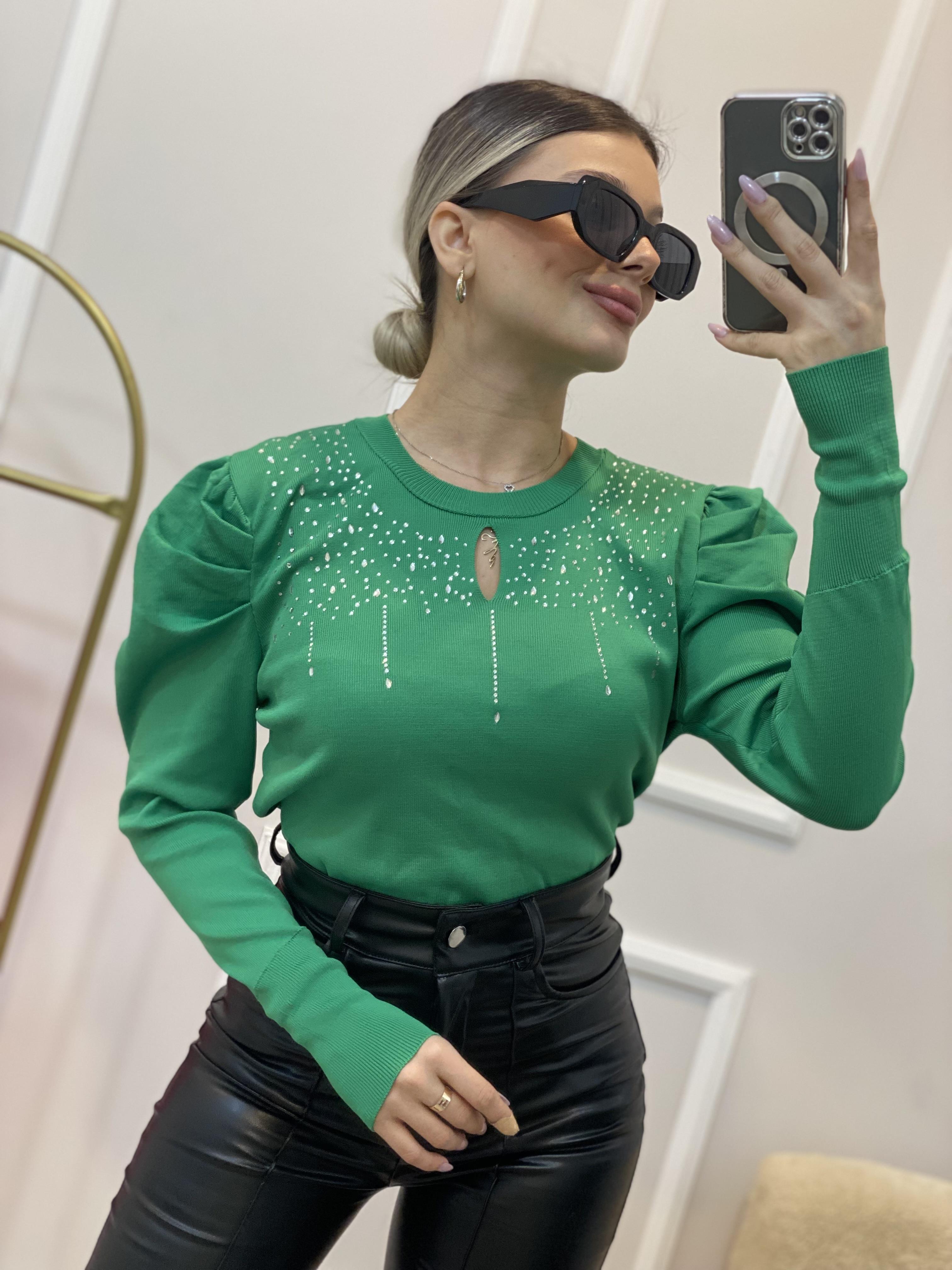 Yeşil Damla Taşlı Önü Pencereli Triko Bluz