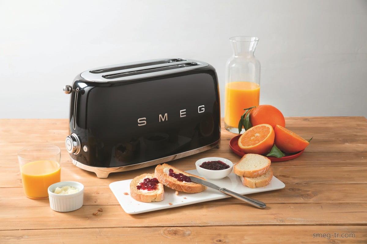 SMEG TSF02BLEU SİYAH 2x2 EKMEK KIZARTMA MAKİNESİ