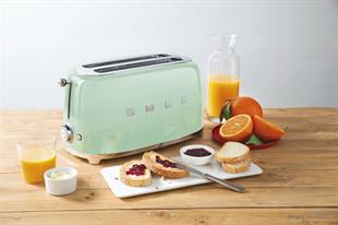 SMEG 4 DİLİM YEŞİL EKMEK KIZARTMA MAKİNESİ TSF02PGEU