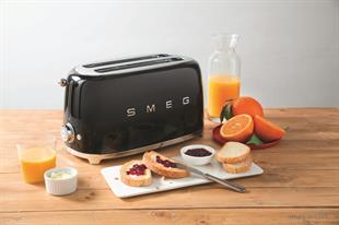 SMEG 4 DİLİMLİ SİYAH EKMEK KIZARTMA MAKİNESİ TSF02BLEU