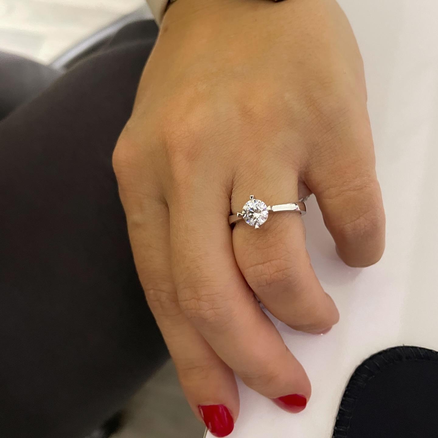 925 Ayar Swarovski Taşlı Gümüş Tektaş Yüzük