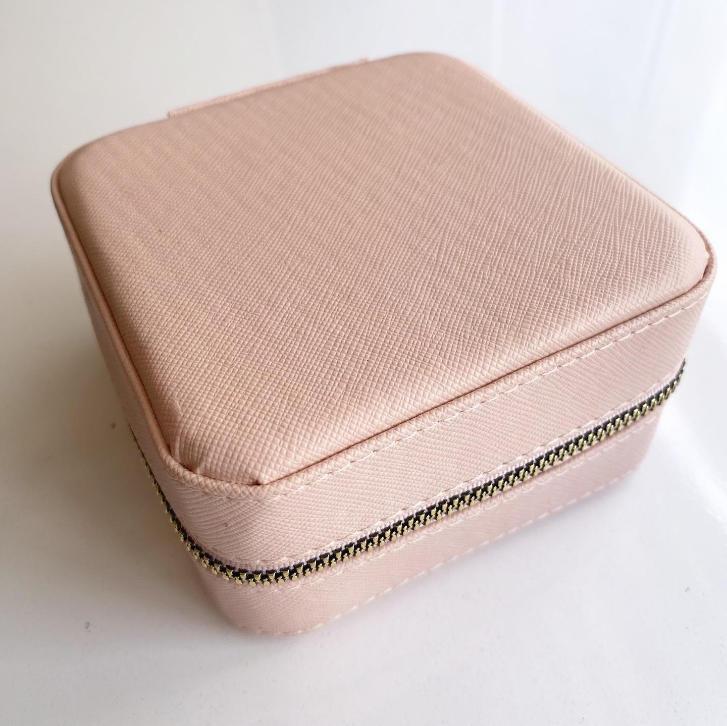 Açık Pembe Kare Takı Çantası