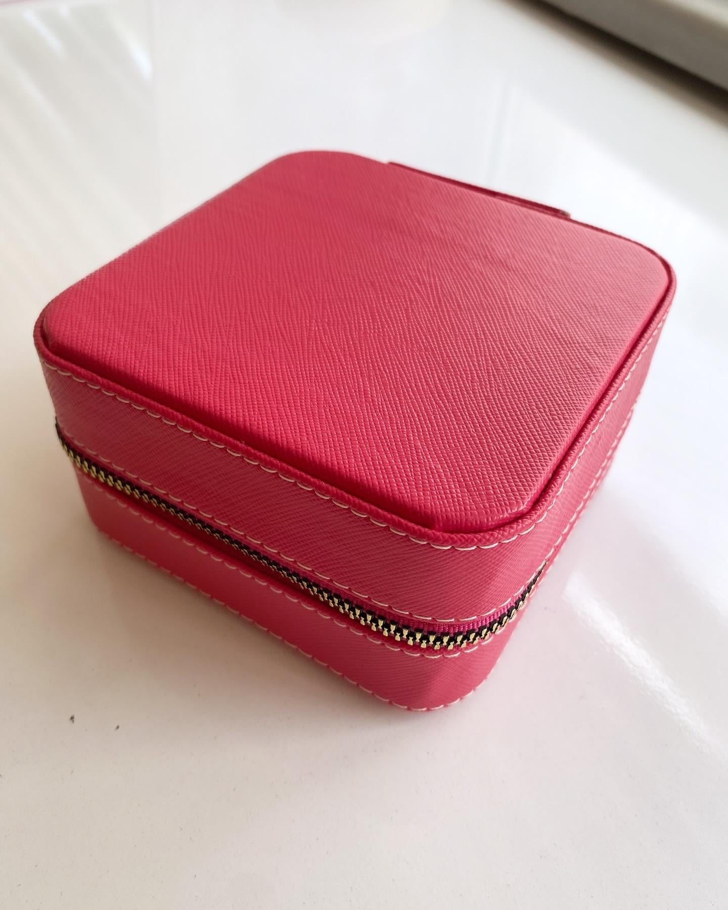 Pembe Kare Takı Çantası