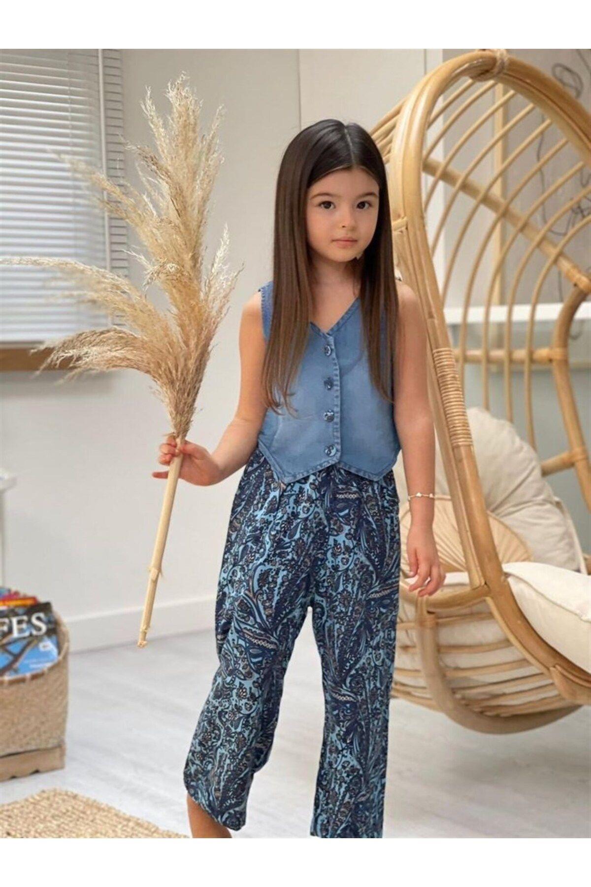 Kız Çocuk Desenli Bol Paça Pantolon Kot Yelek Ikili TakımAlt - Üst TakımHilal Akıncı Kids